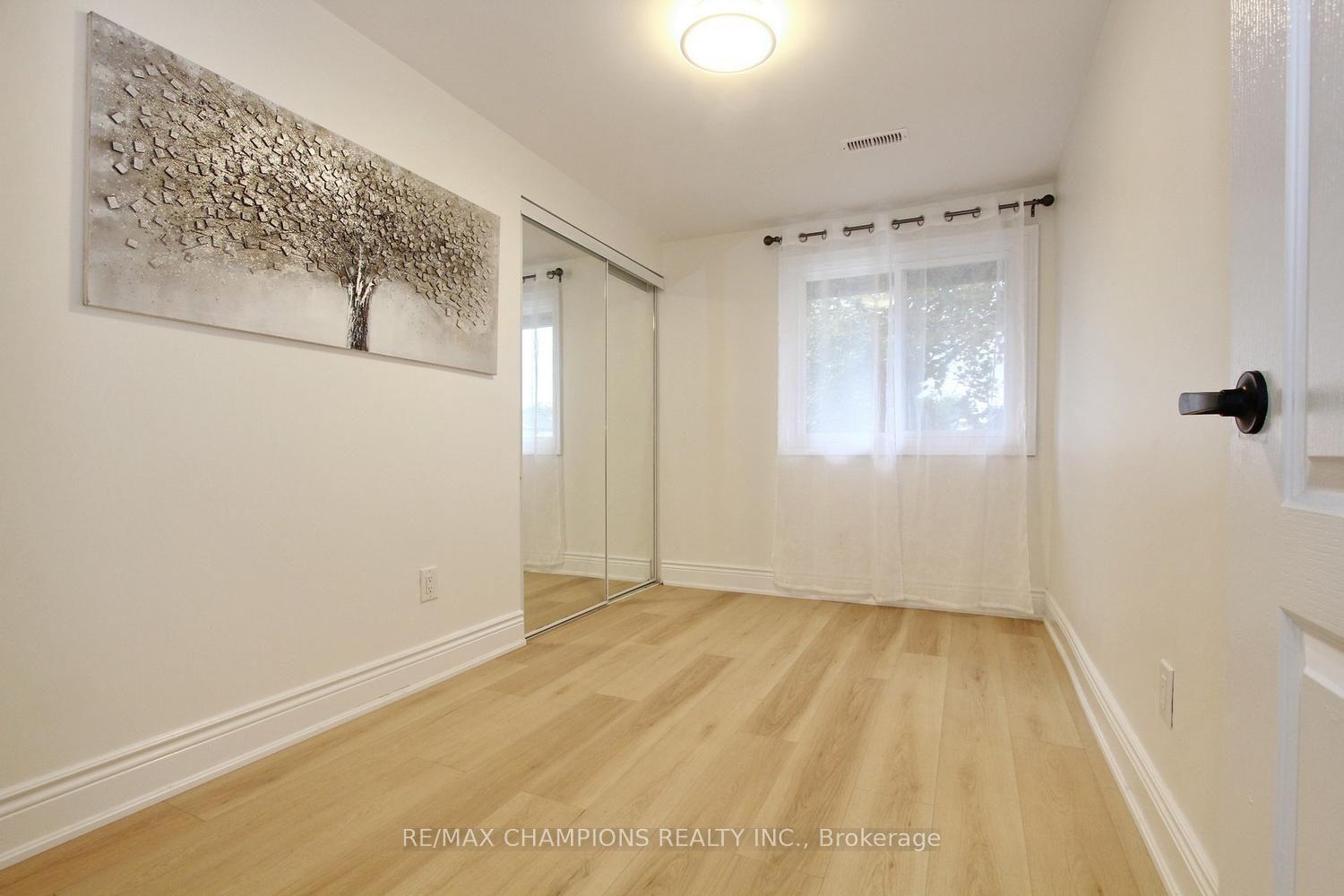 Photo 28 of 16 Glencairn Square, Brampton, Northgate — HOMEH