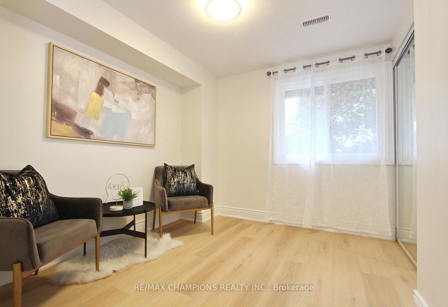Photo 30 of 16 Glencairn Square, Brampton, Northgate — HOMEH