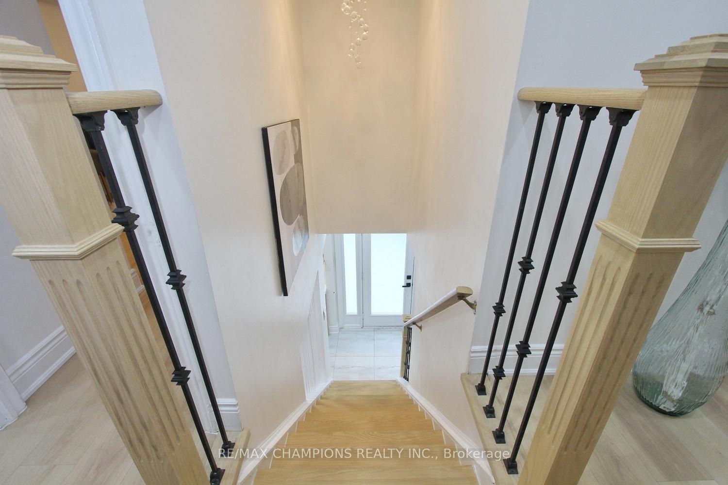 Photo 36 of 16 Glencairn Square, Brampton, Northgate — HOMEH
