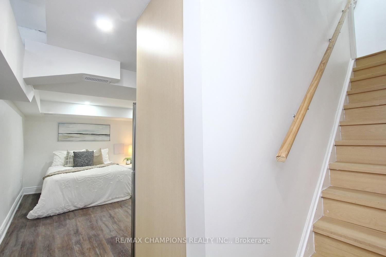 Photo 37 of 16 Glencairn Square, Brampton, Northgate — HOMEH