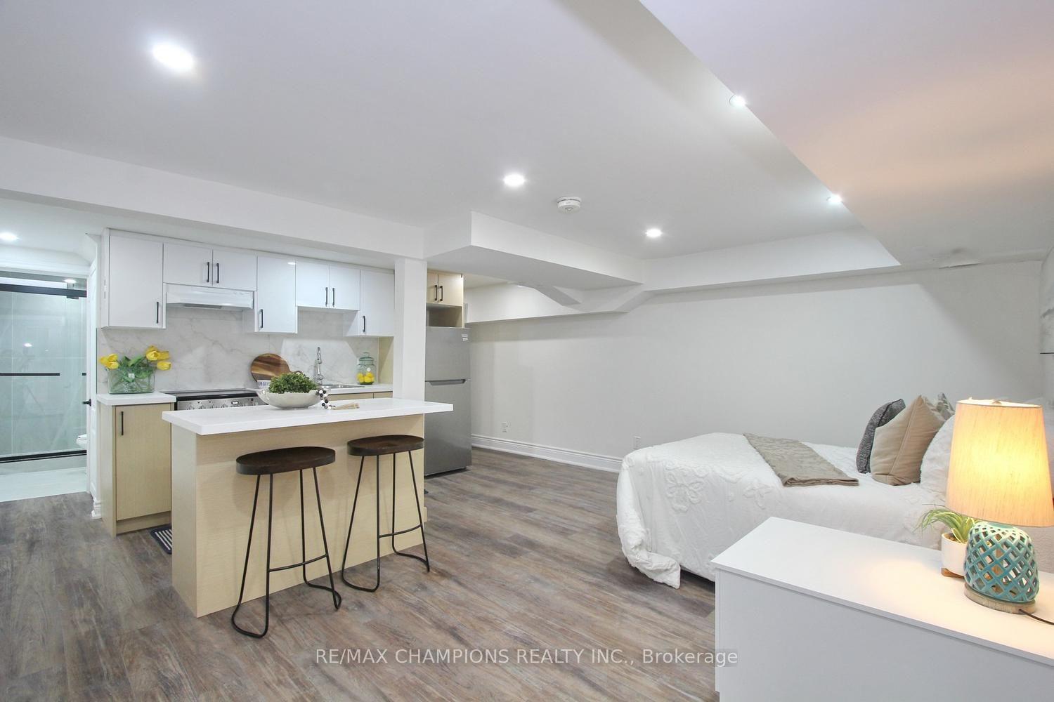 Photo 39 of 16 Glencairn Square, Brampton, Northgate — HOMEH