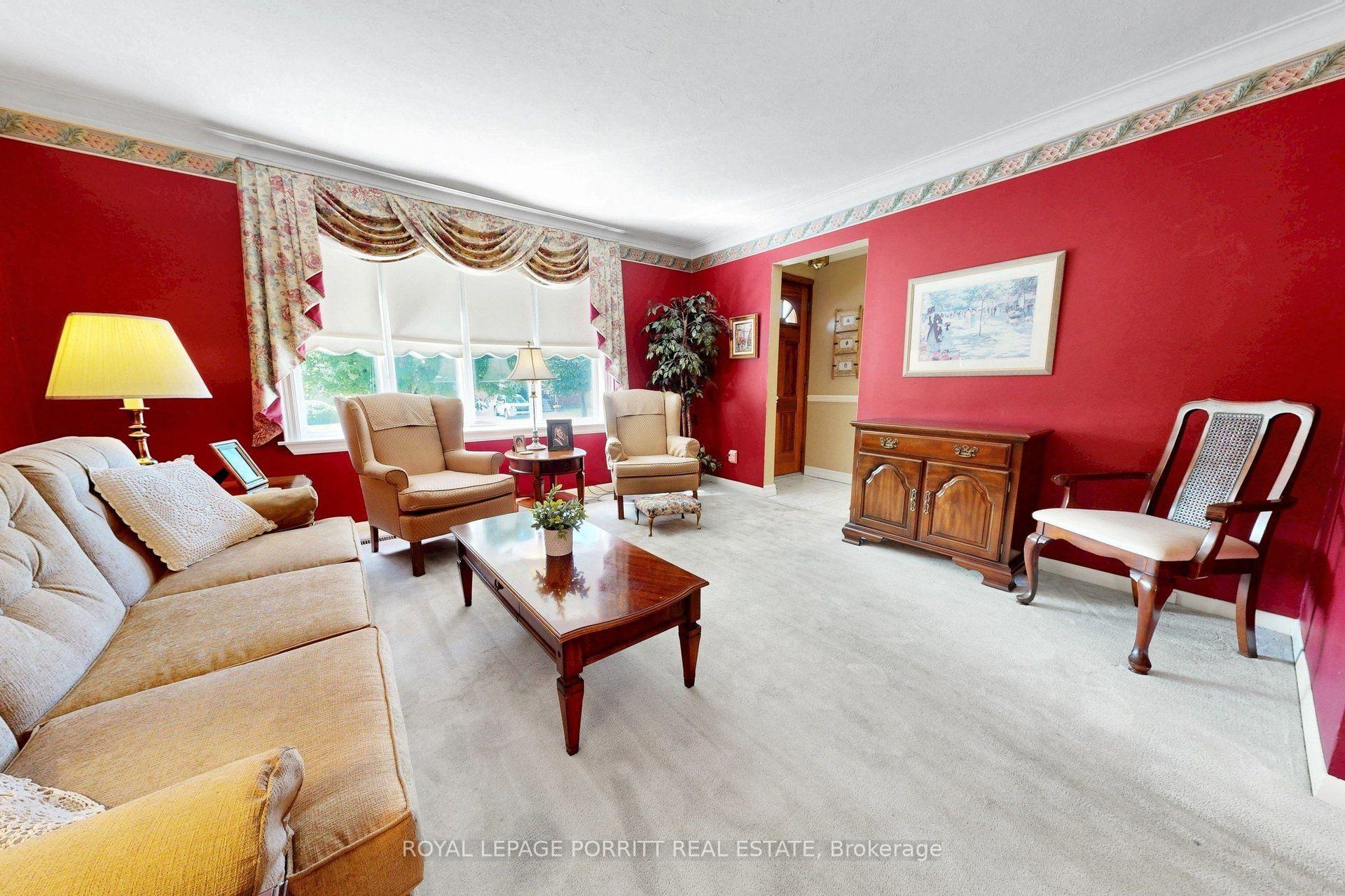 Photo 8 of 247 Hallmark Avenue, Etobicoke, Alderwood — HOMEH