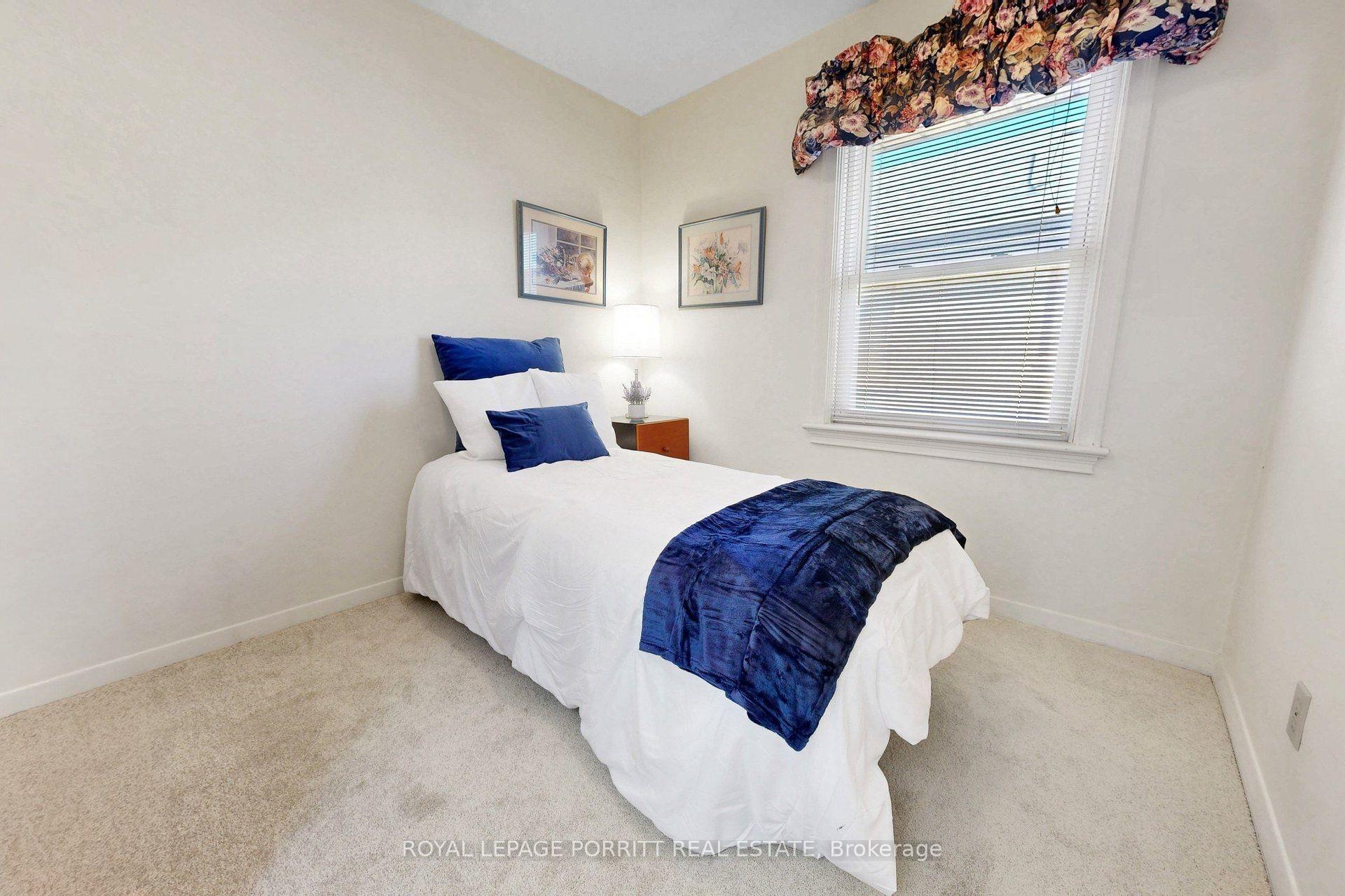 Photo 14 of 247 Hallmark Avenue, Etobicoke, Alderwood — HOMEH