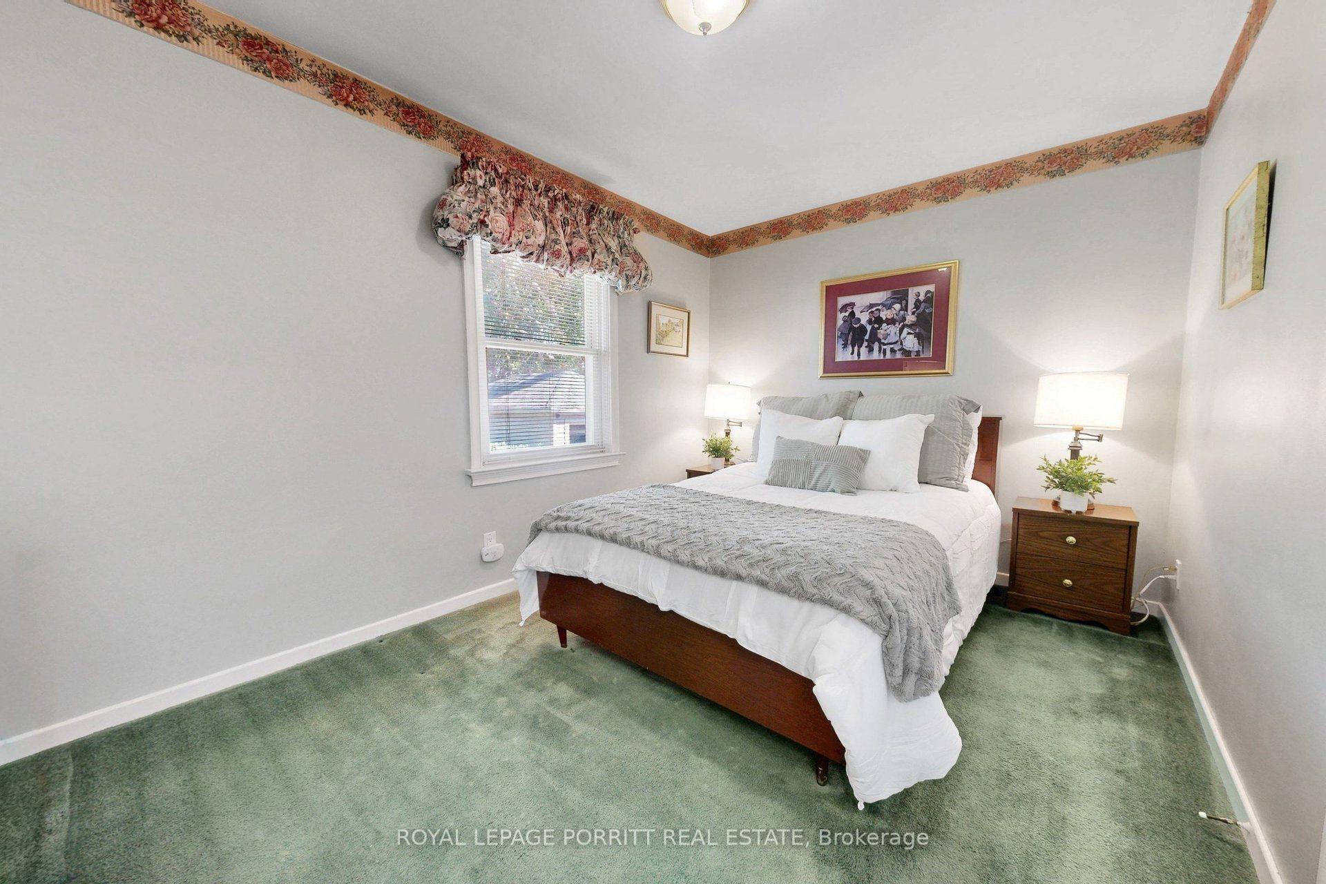 Photo 16 of 247 Hallmark Avenue, Etobicoke, Alderwood — HOMEH