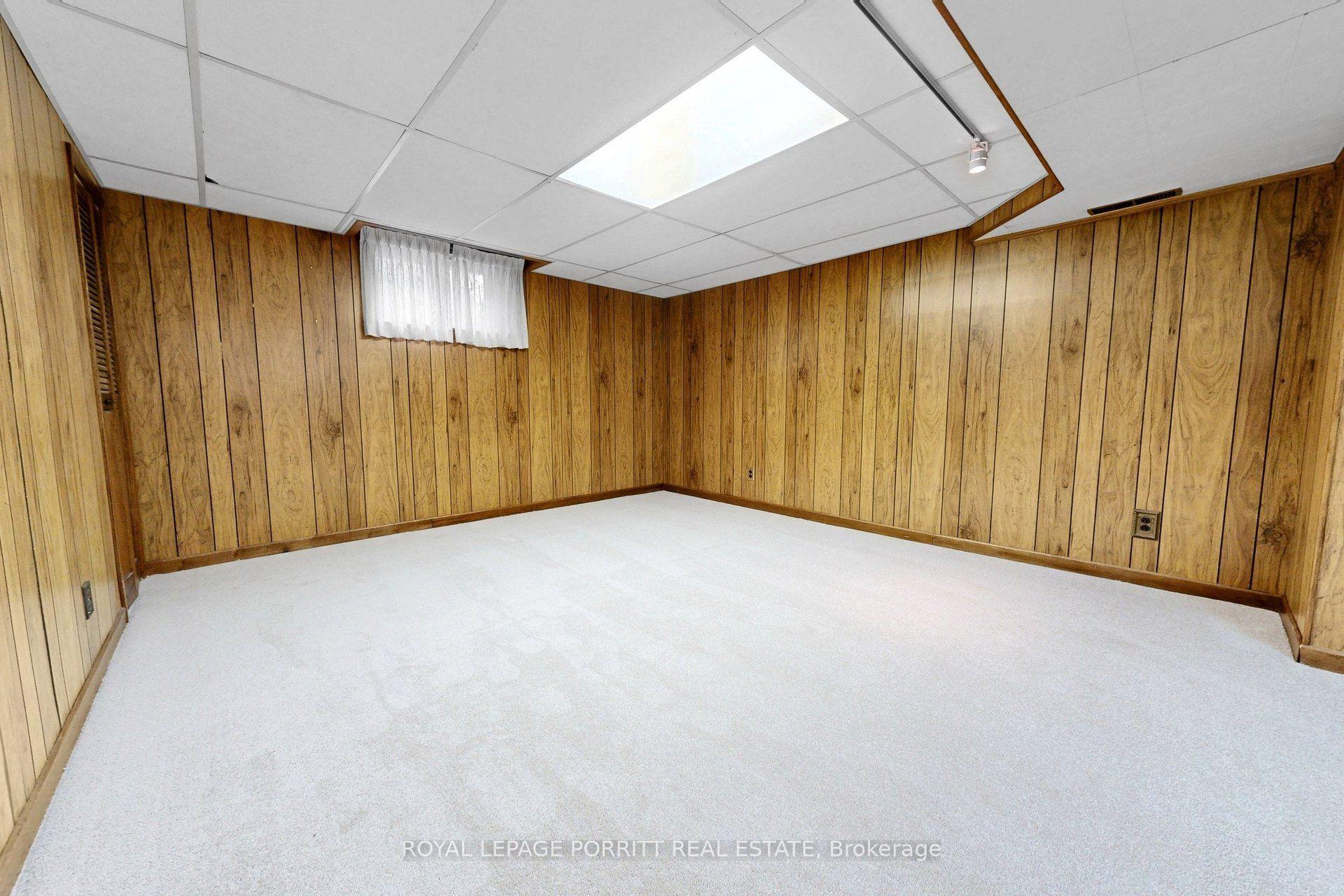 Photo 18 of 247 Hallmark Avenue, Etobicoke, Alderwood — HOMEH