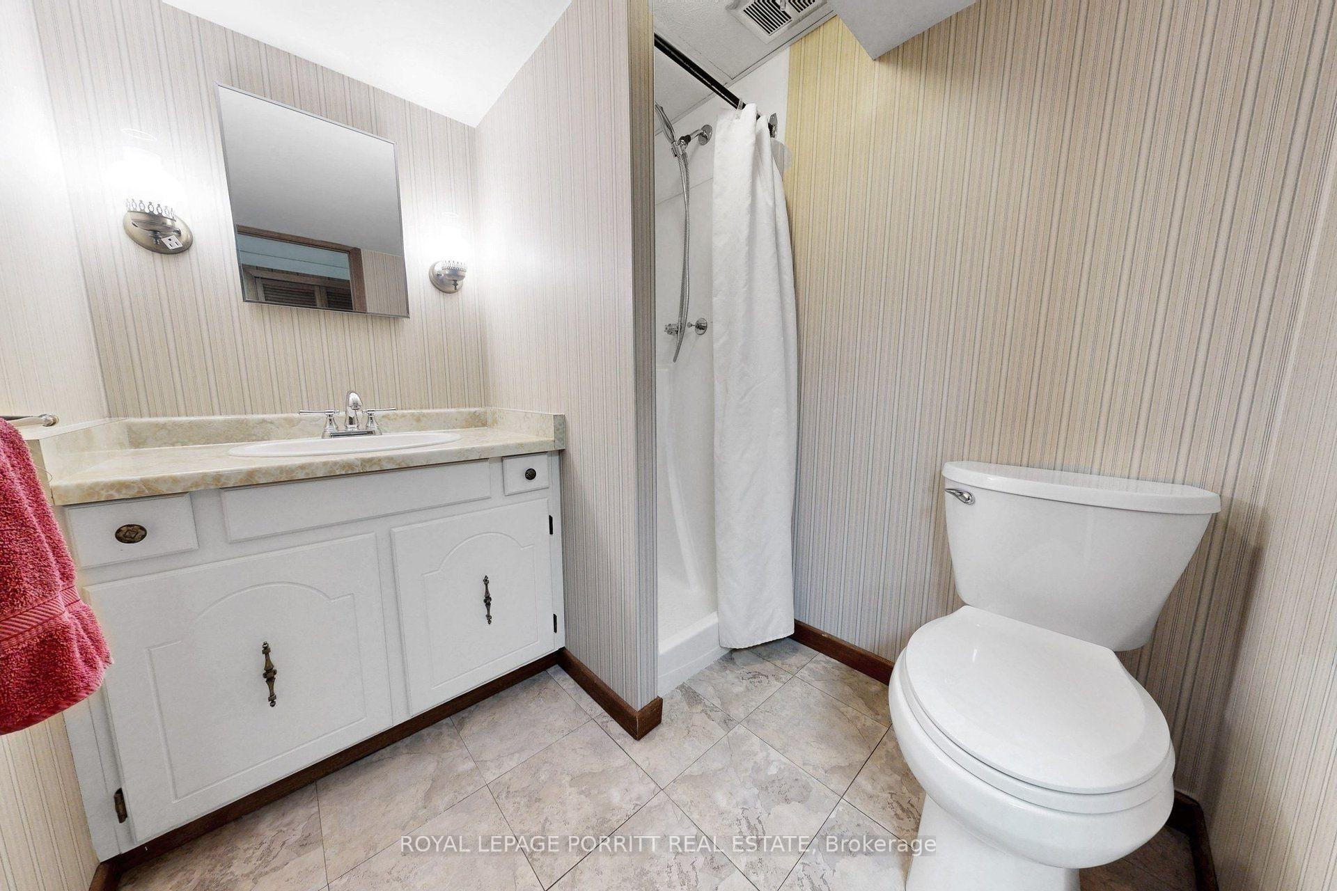 Photo 24 of 247 Hallmark Avenue, Etobicoke, Alderwood — HOMEH