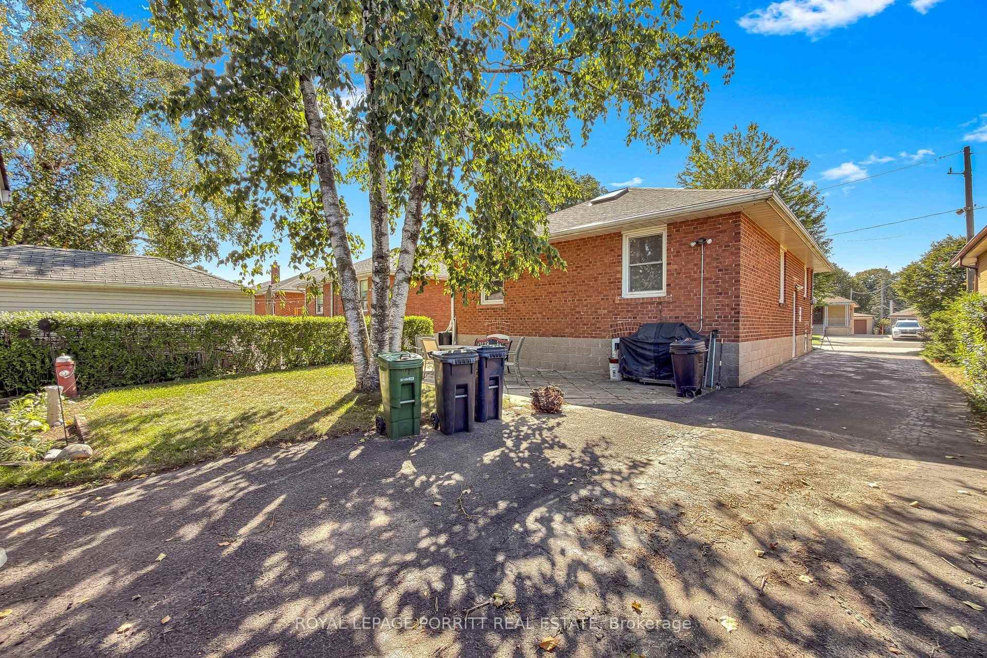 Photo 26 of 247 Hallmark Avenue, Etobicoke, Alderwood — HOMEH