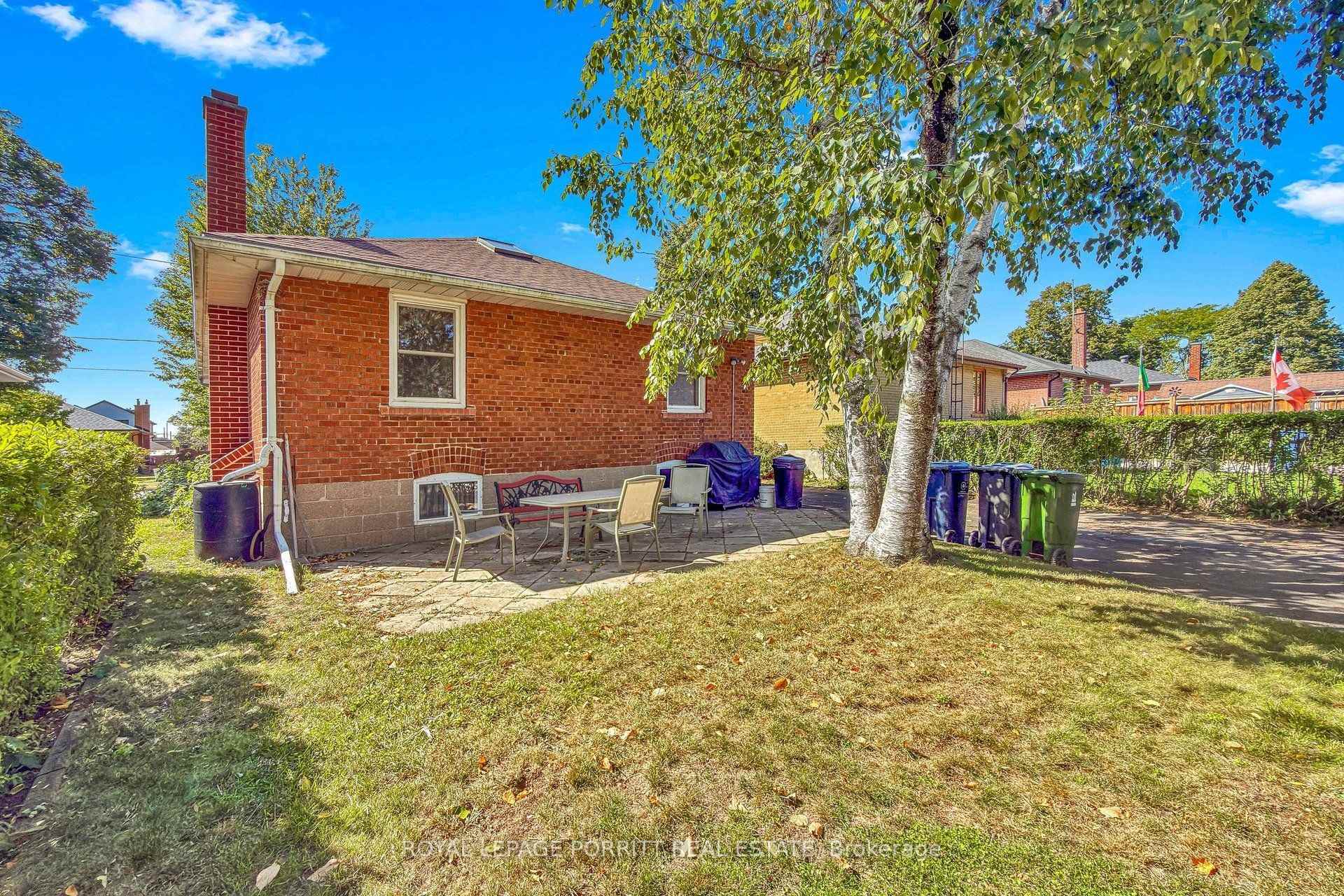 Photo 28 of 247 Hallmark Avenue, Etobicoke, Alderwood — HOMEH