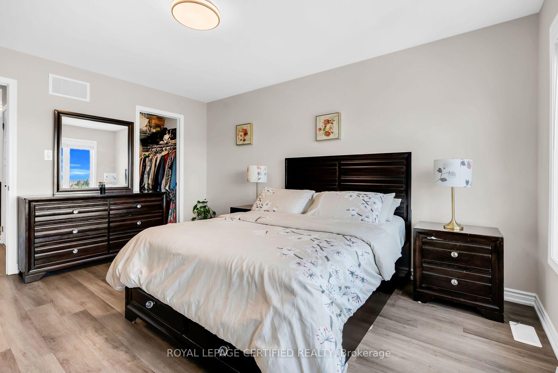 Photo 32 of 139 Yates Drive, Milton, Cobban — HOMEH