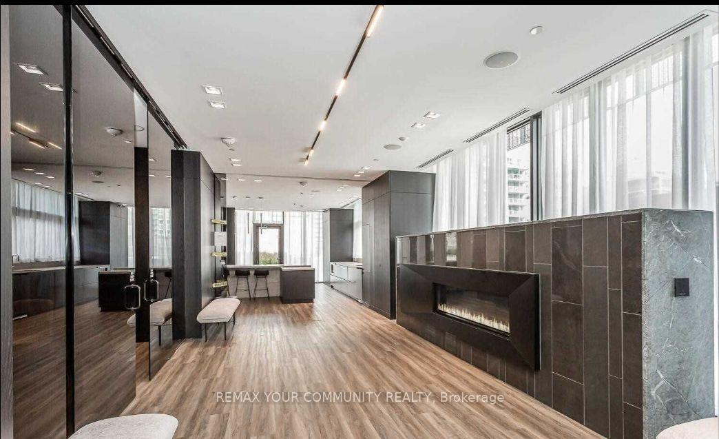 Photo 4 of Unit 4504, 8 Eglinton Avenue E, Toronto, Mount Pleasant West — HOMEH