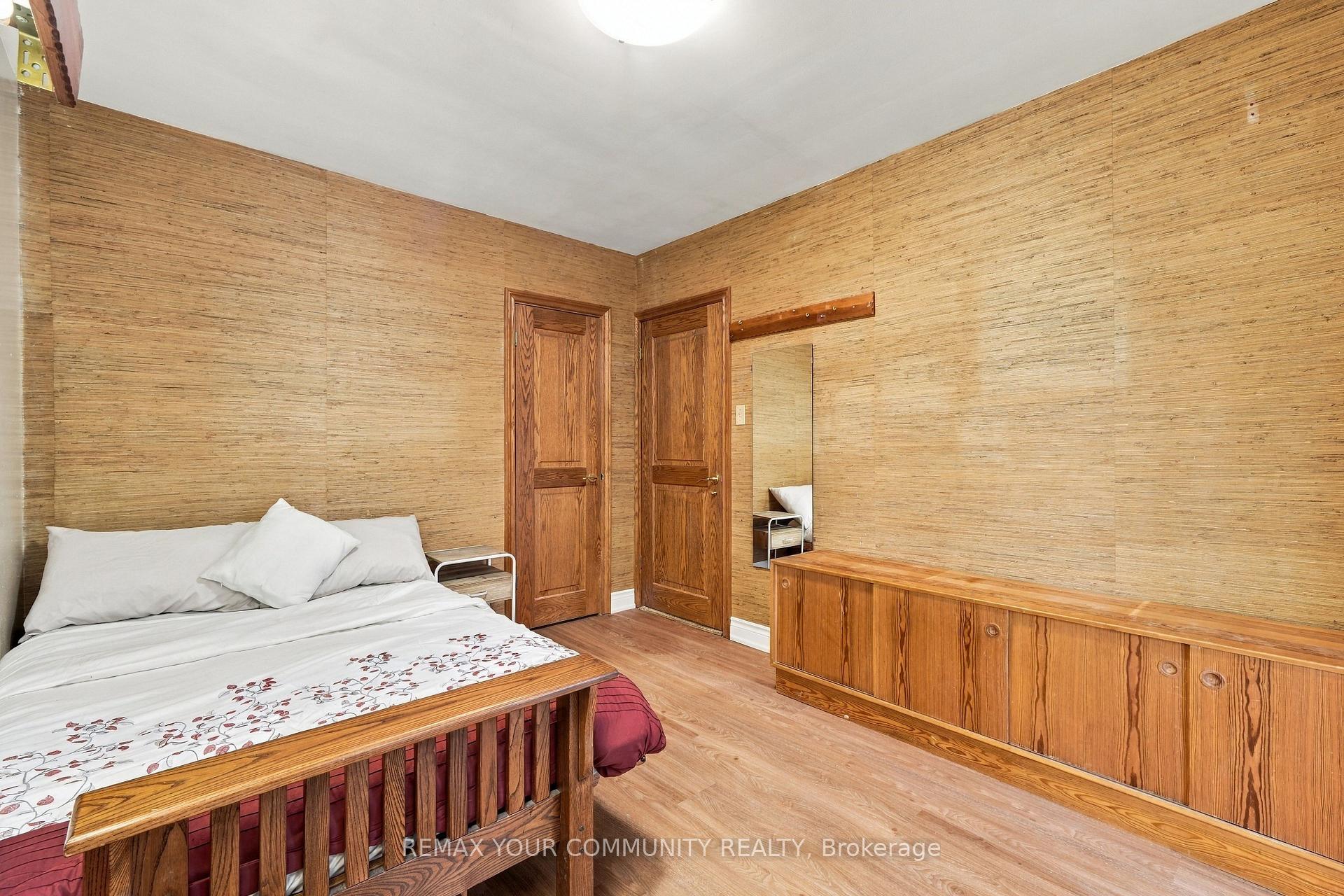 Photo 19 of 59 Redwater Drive, Etobicoke, Rexdale-Kipling — HOMEH