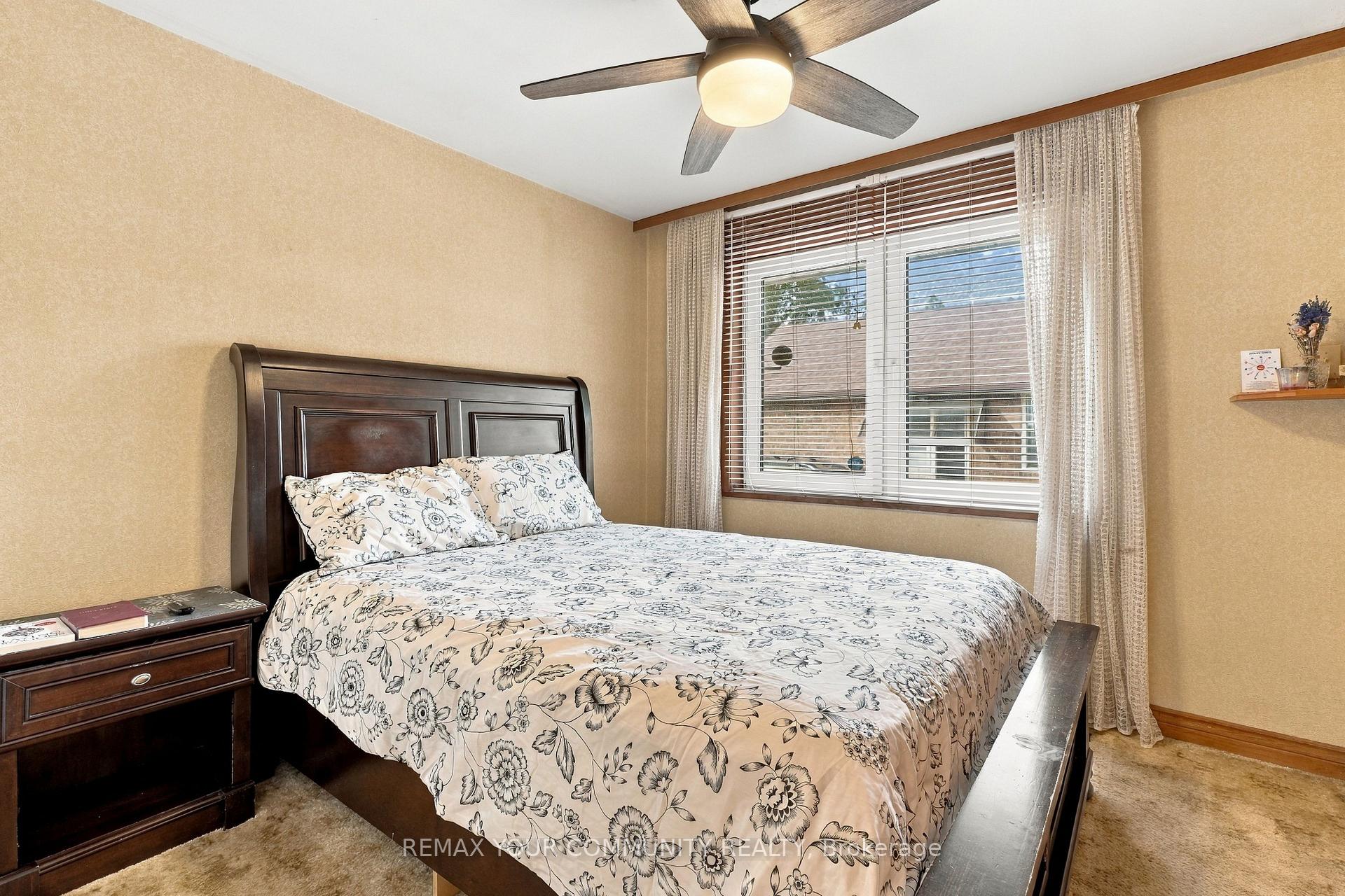 Photo 20 of 59 Redwater Drive, Etobicoke, Rexdale-Kipling — HOMEH