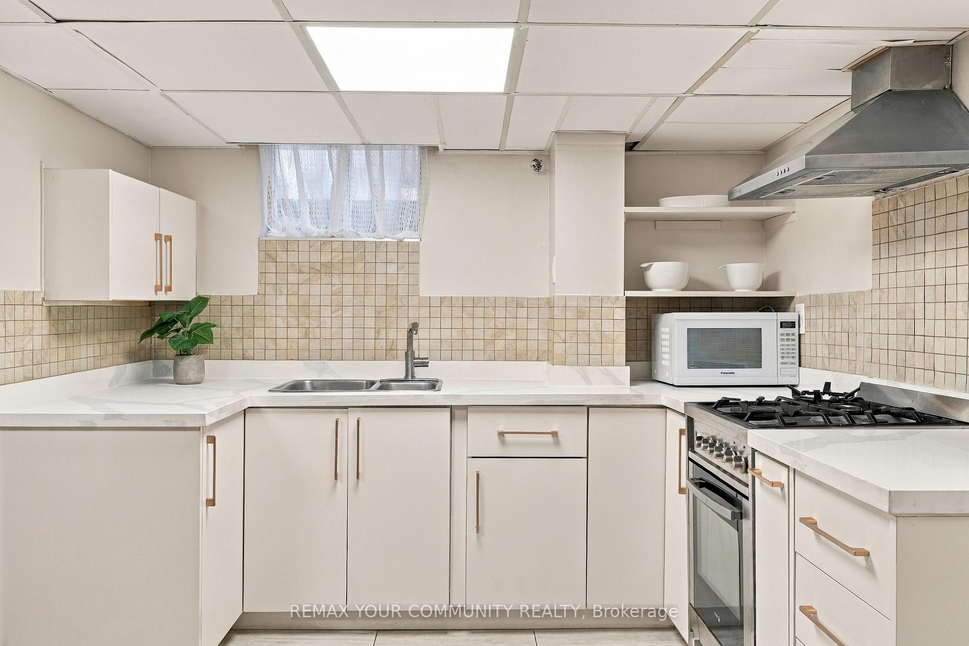 Photo 24 of 59 Redwater Drive, Etobicoke, Rexdale-Kipling — HOMEH