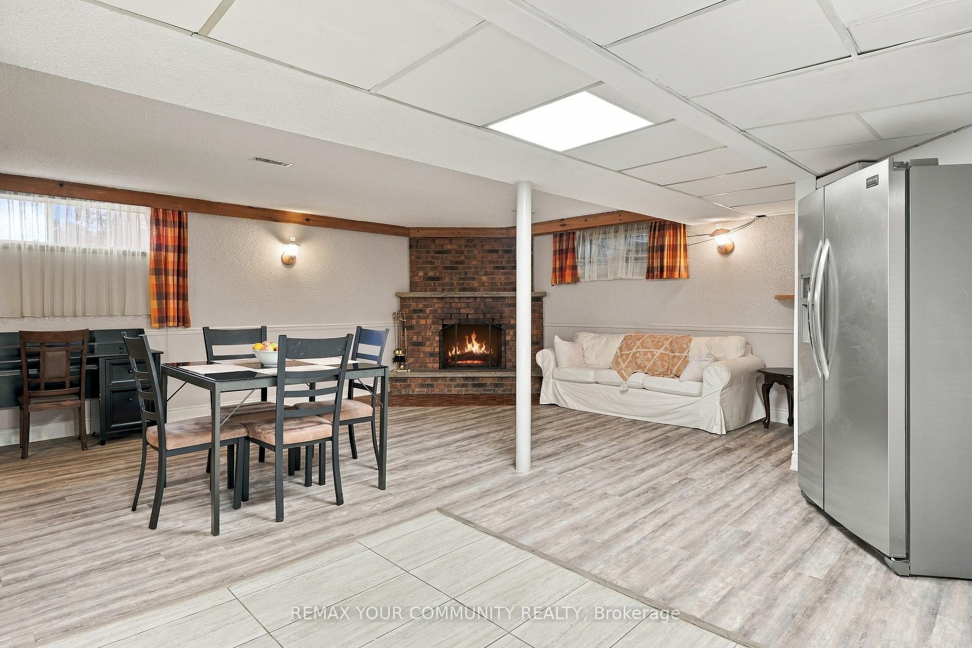 Photo 29 of 59 Redwater Drive, Etobicoke, Rexdale-Kipling — HOMEH