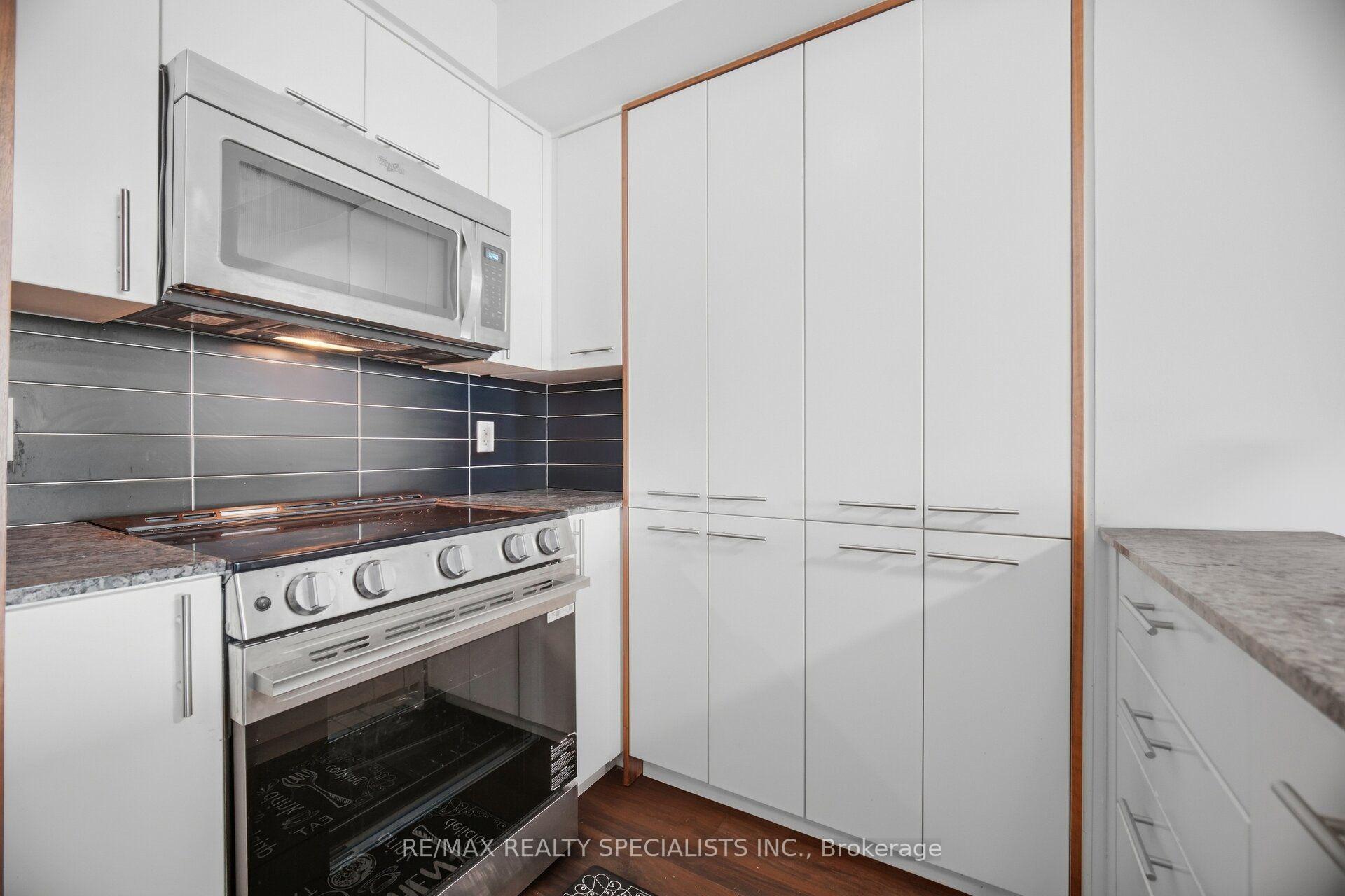 Photo 21 of Unit 901, 5 Valhalla Inn Road, Etobicoke, Islington-City Centre West — HOMEH