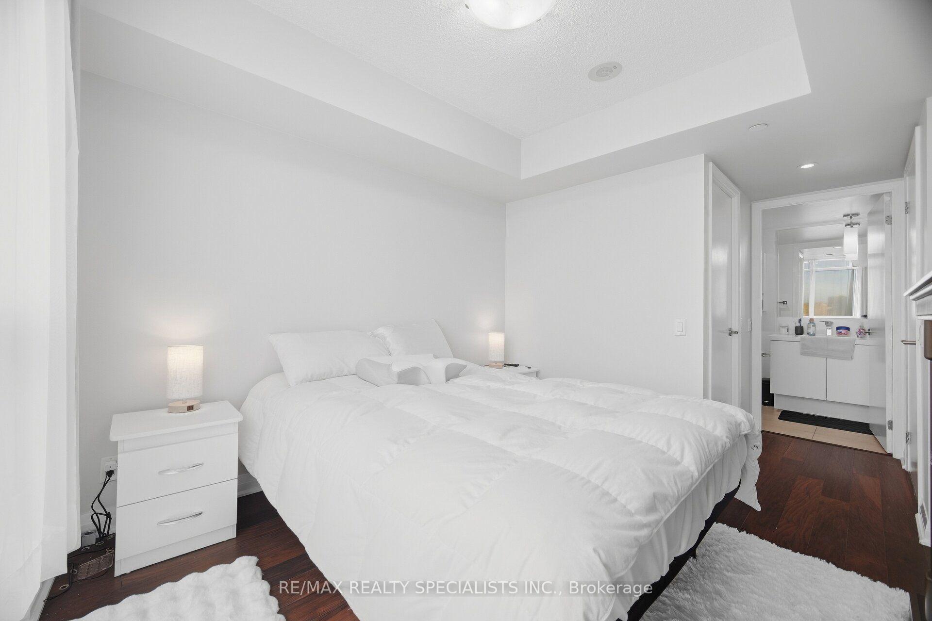 Photo 42 of Unit 901, 5 Valhalla Inn Road, Etobicoke, Islington-City Centre West — HOMEH