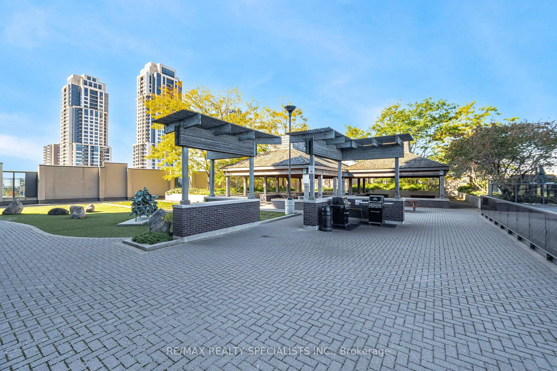 Photo 60 of Unit 901, 5 Valhalla Inn Road, Etobicoke, Islington-City Centre West — HOMEH