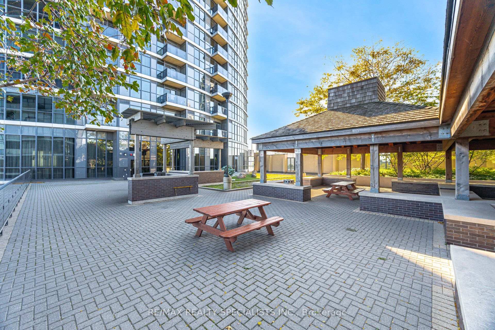 Photo 61 of Unit 901, 5 Valhalla Inn Road, Etobicoke, Islington-City Centre West — HOMEH