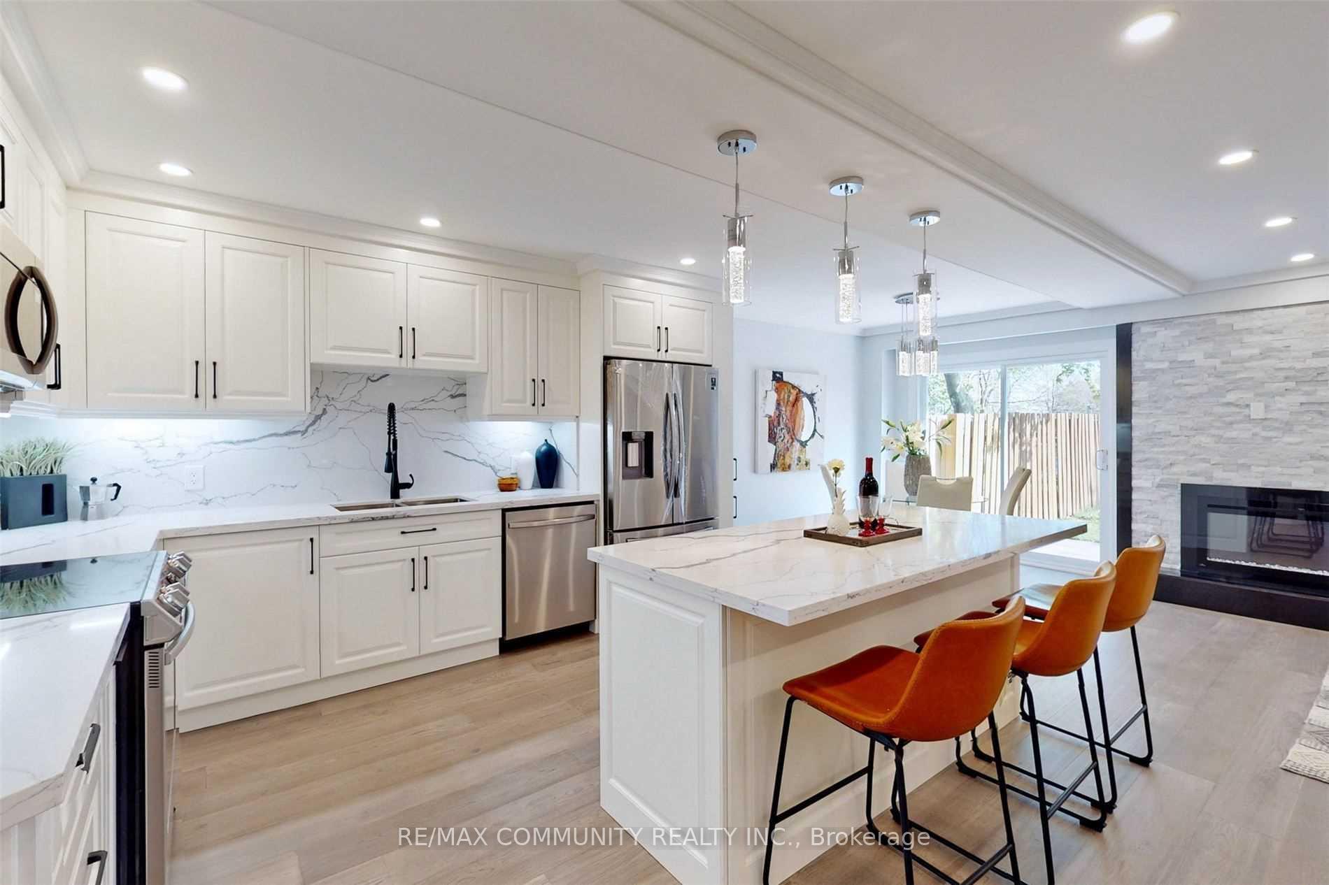 Photo 1 of 1216 Charlotte Circle, Pickering, Liverpool — HOMEH