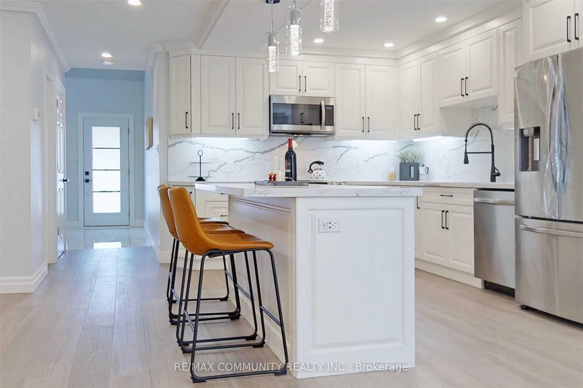 Photo 2 of 1216 Charlotte Circle, Pickering, Liverpool — HOMEH