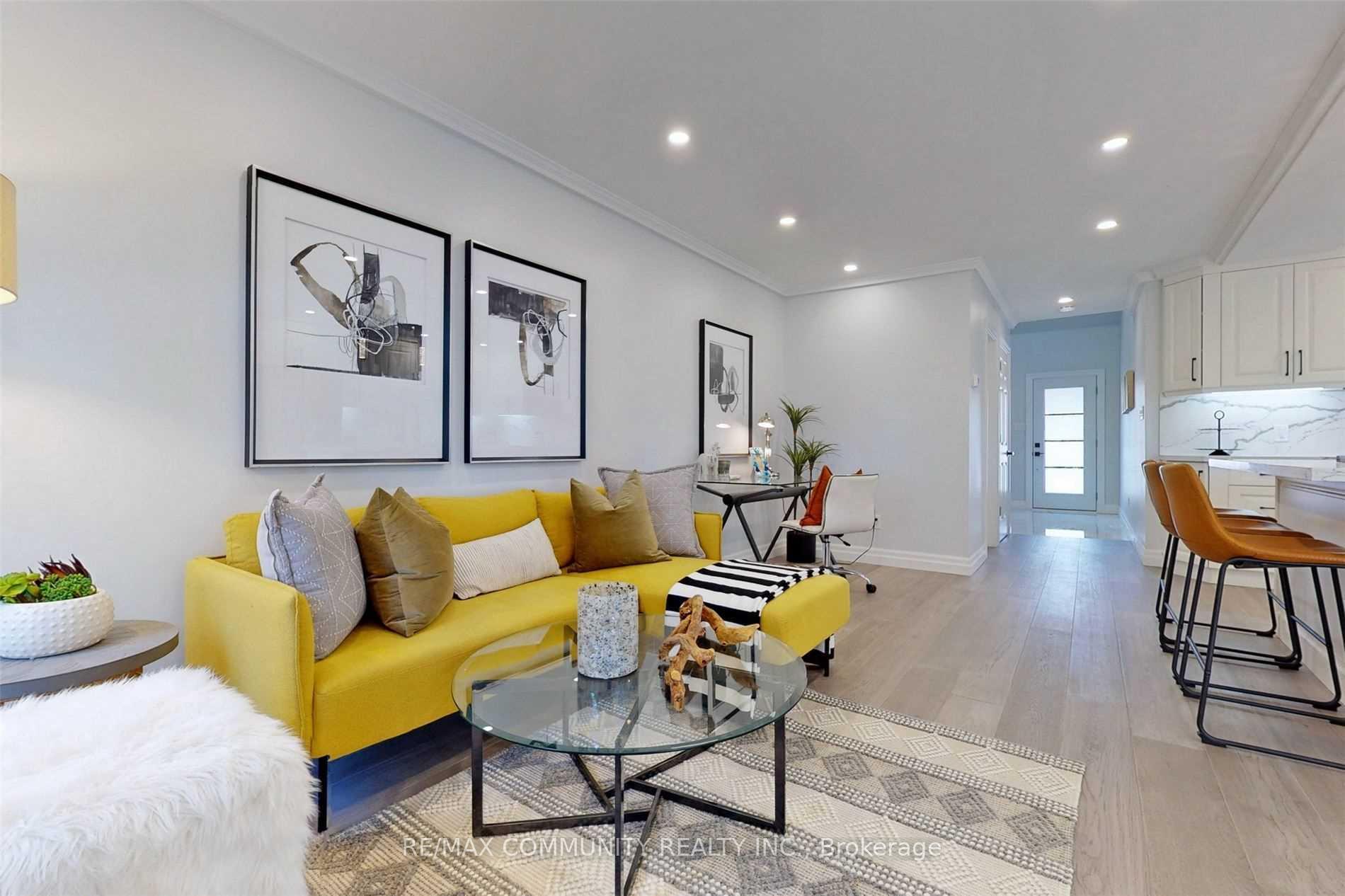 Photo 9 of 1216 Charlotte Circle, Pickering, Liverpool — HOMEH