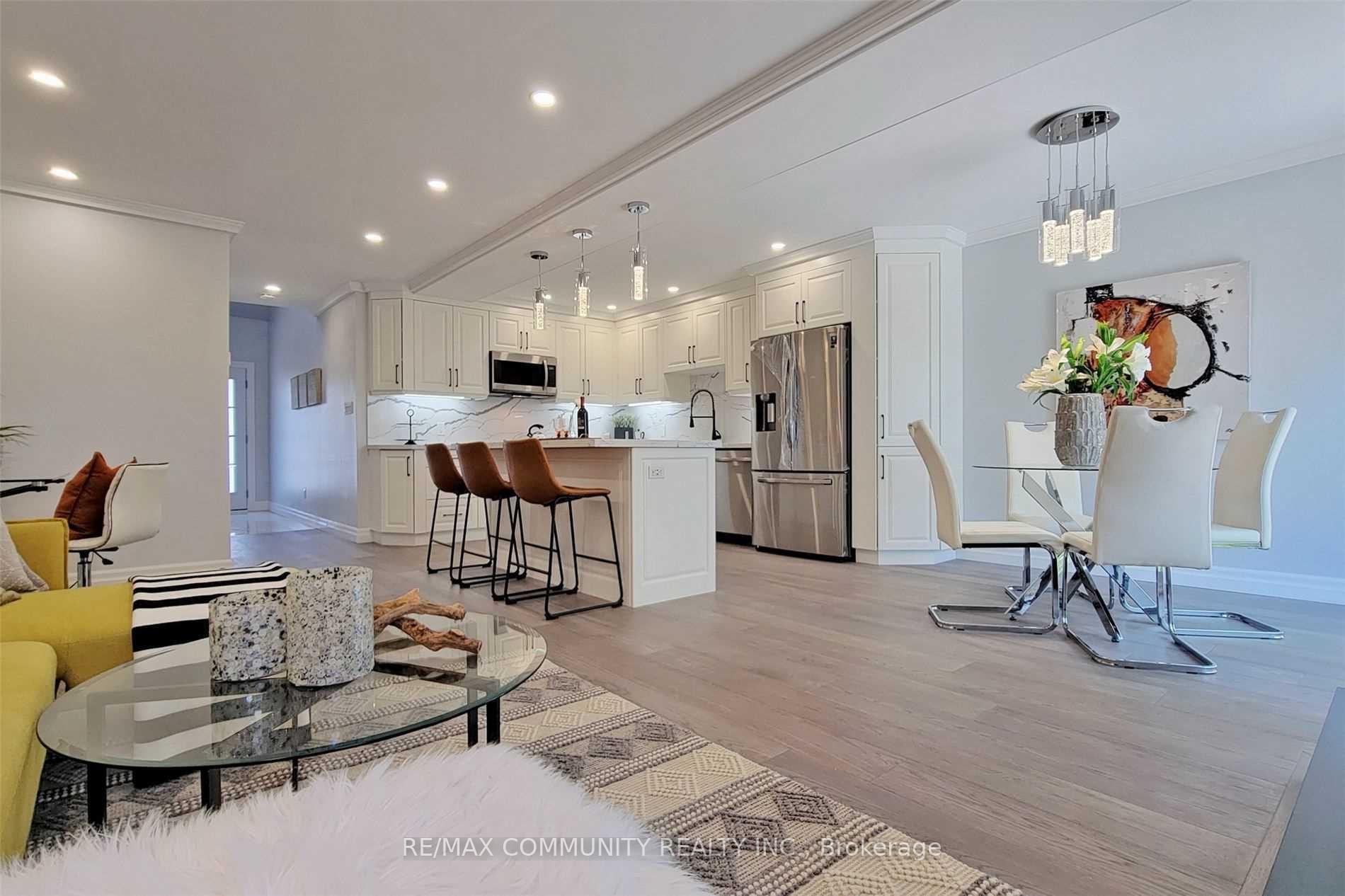 Photo 10 of 1216 Charlotte Circle, Pickering, Liverpool — HOMEH