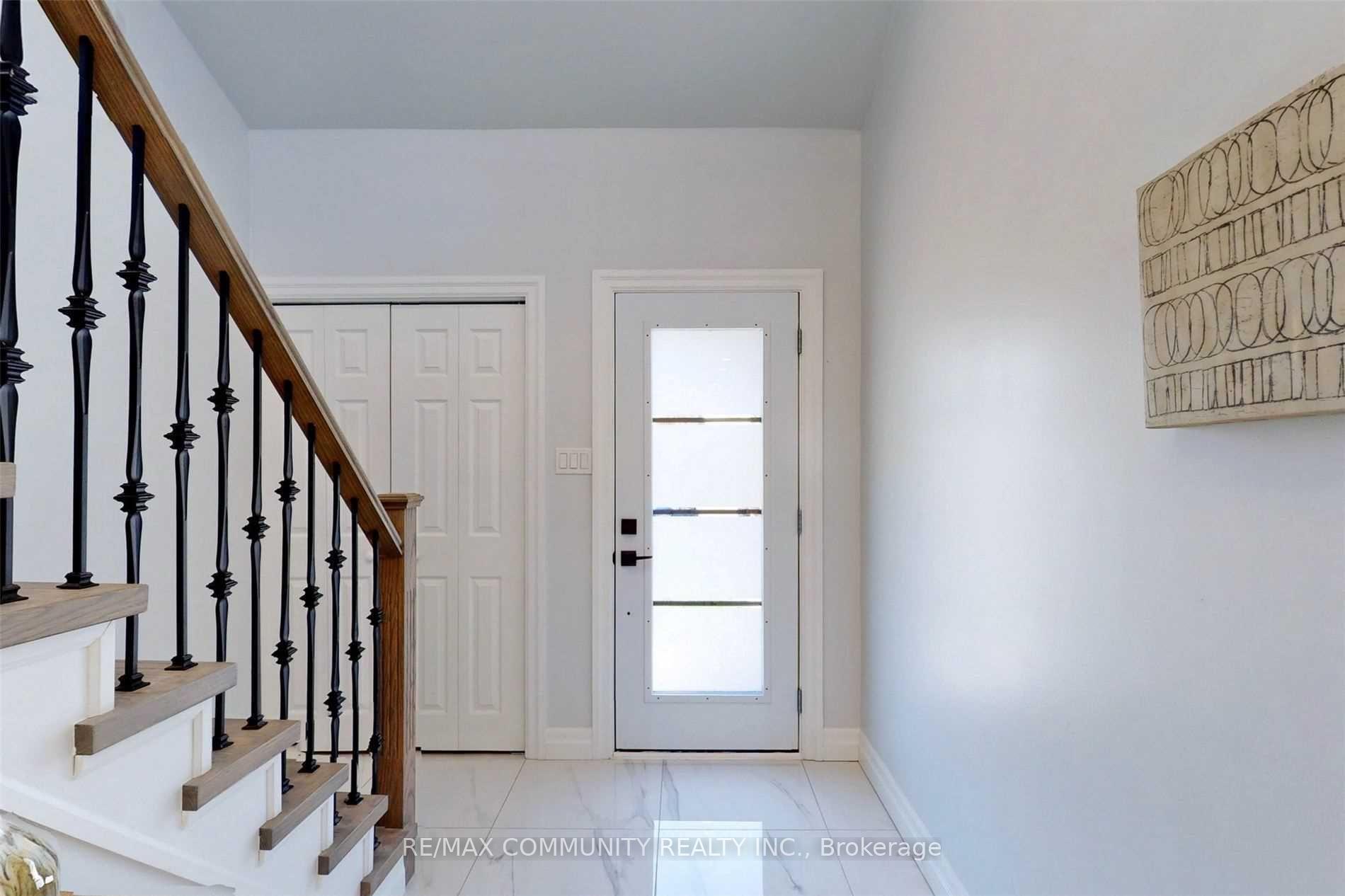Photo 11 of 1216 Charlotte Circle, Pickering, Liverpool — HOMEH