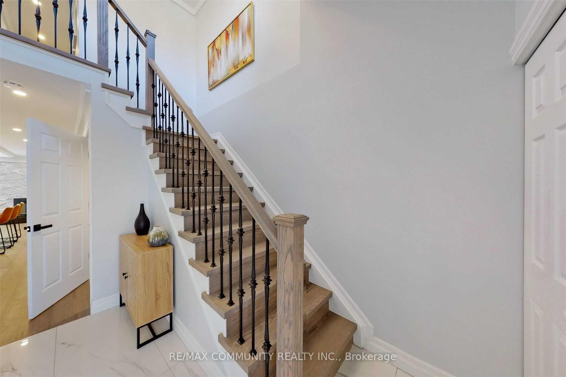 Photo 12 of 1216 Charlotte Circle, Pickering, Liverpool — HOMEH