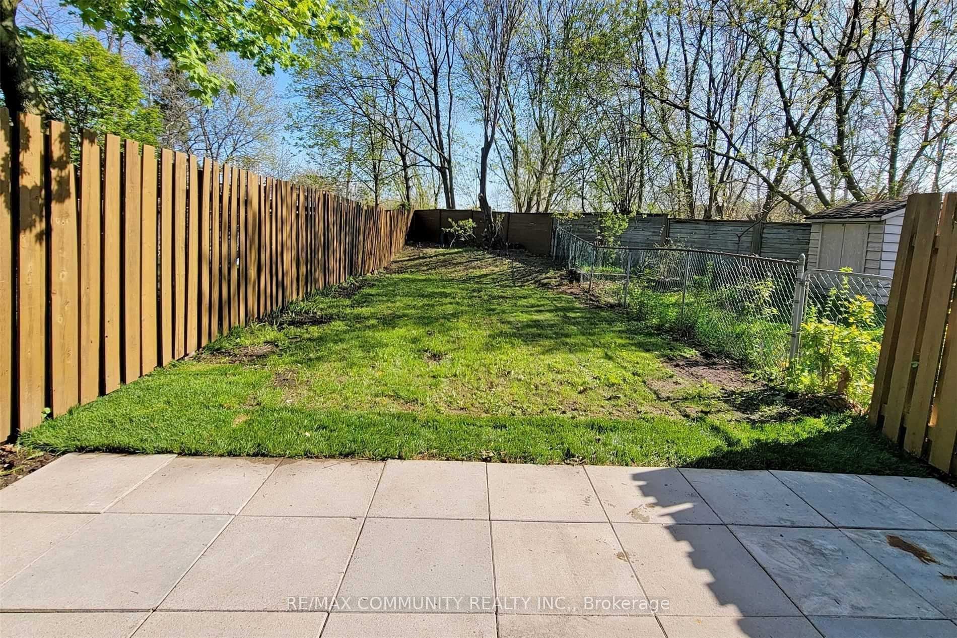 Photo 22 of 1216 Charlotte Circle, Pickering, Liverpool — HOMEH