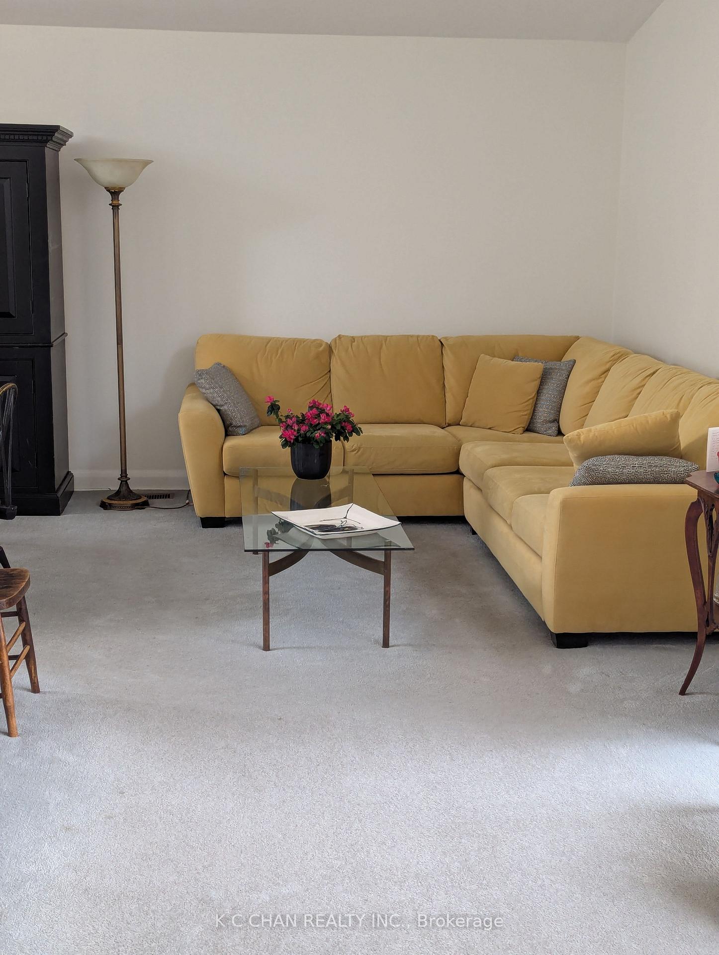 Photo 23 of 37 Grangemill Crescent, North York, Banbury-Don Mills — HOMEH