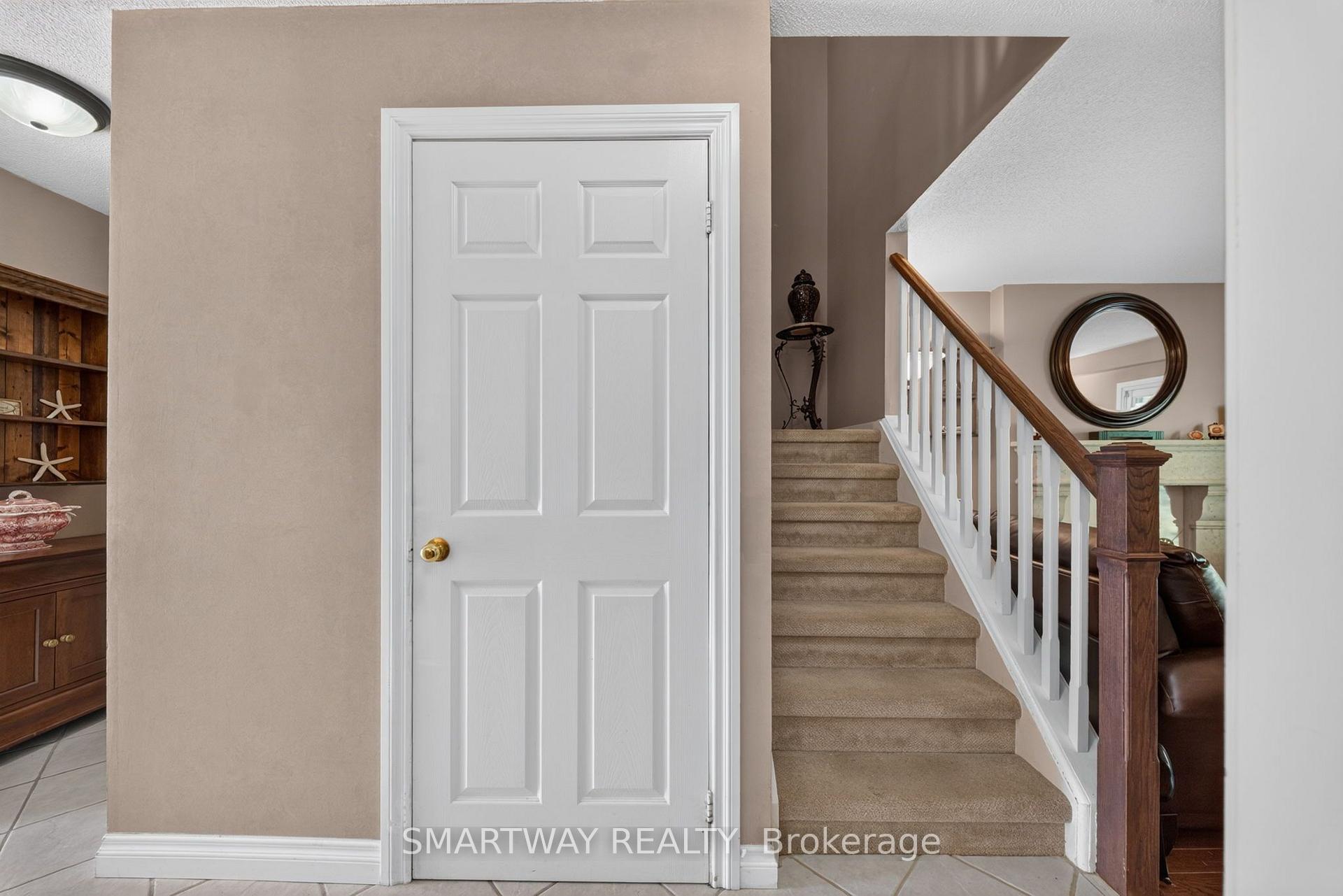 Photo 18 of 102 Rawling Crescent, Brampton, Heart Lake East — HOMEH