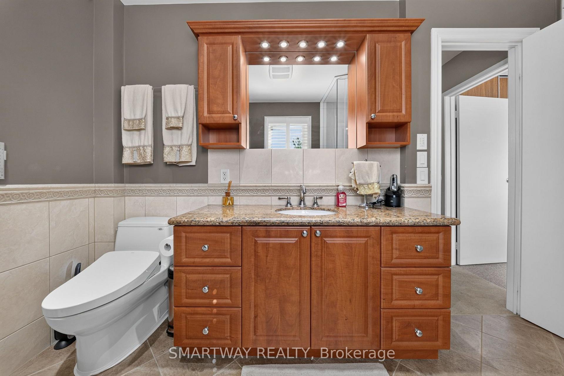 Photo 28 of 102 Rawling Crescent, Brampton, Heart Lake East — HOMEH
