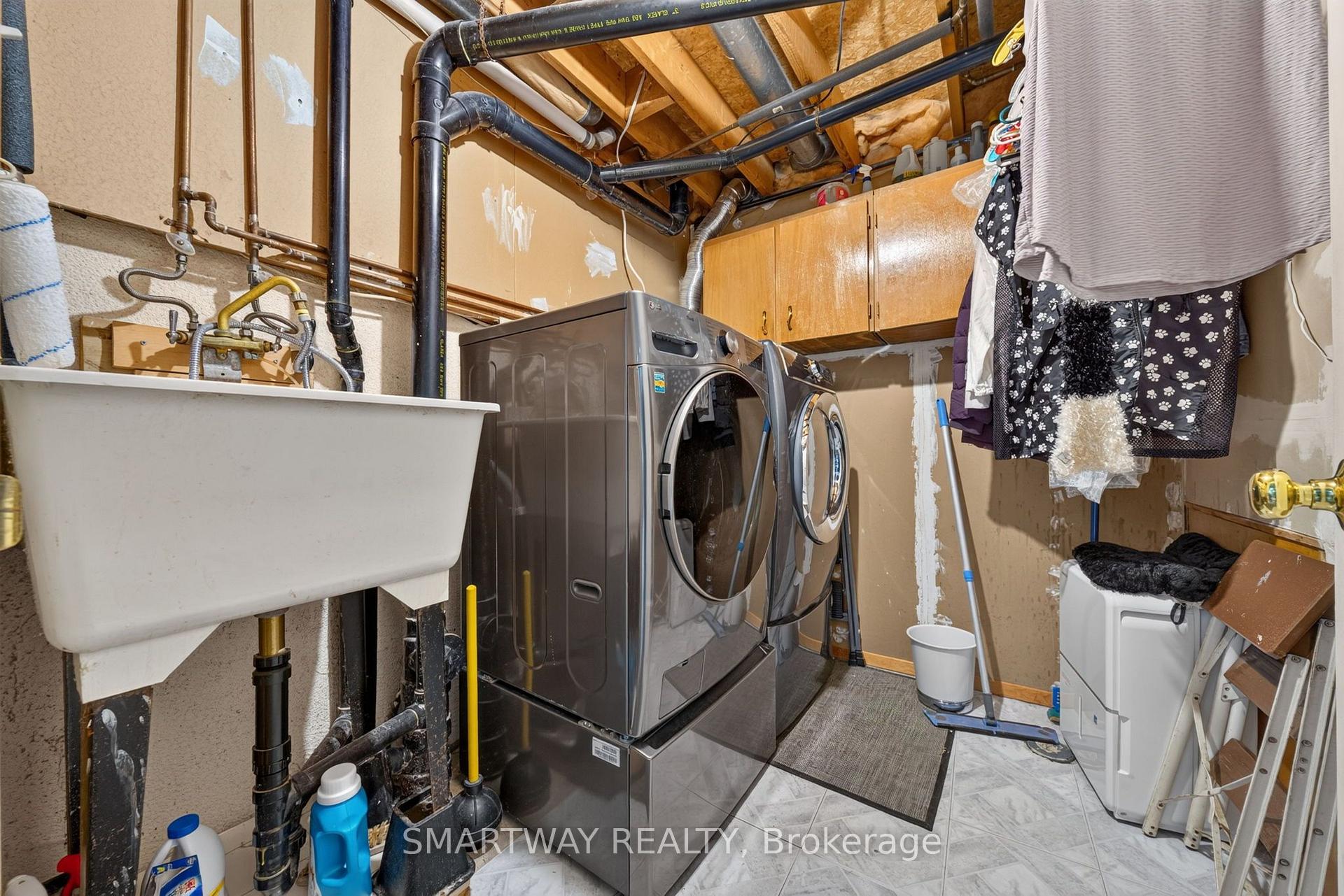 Photo 31 of 102 Rawling Crescent, Brampton, Heart Lake East — HOMEH