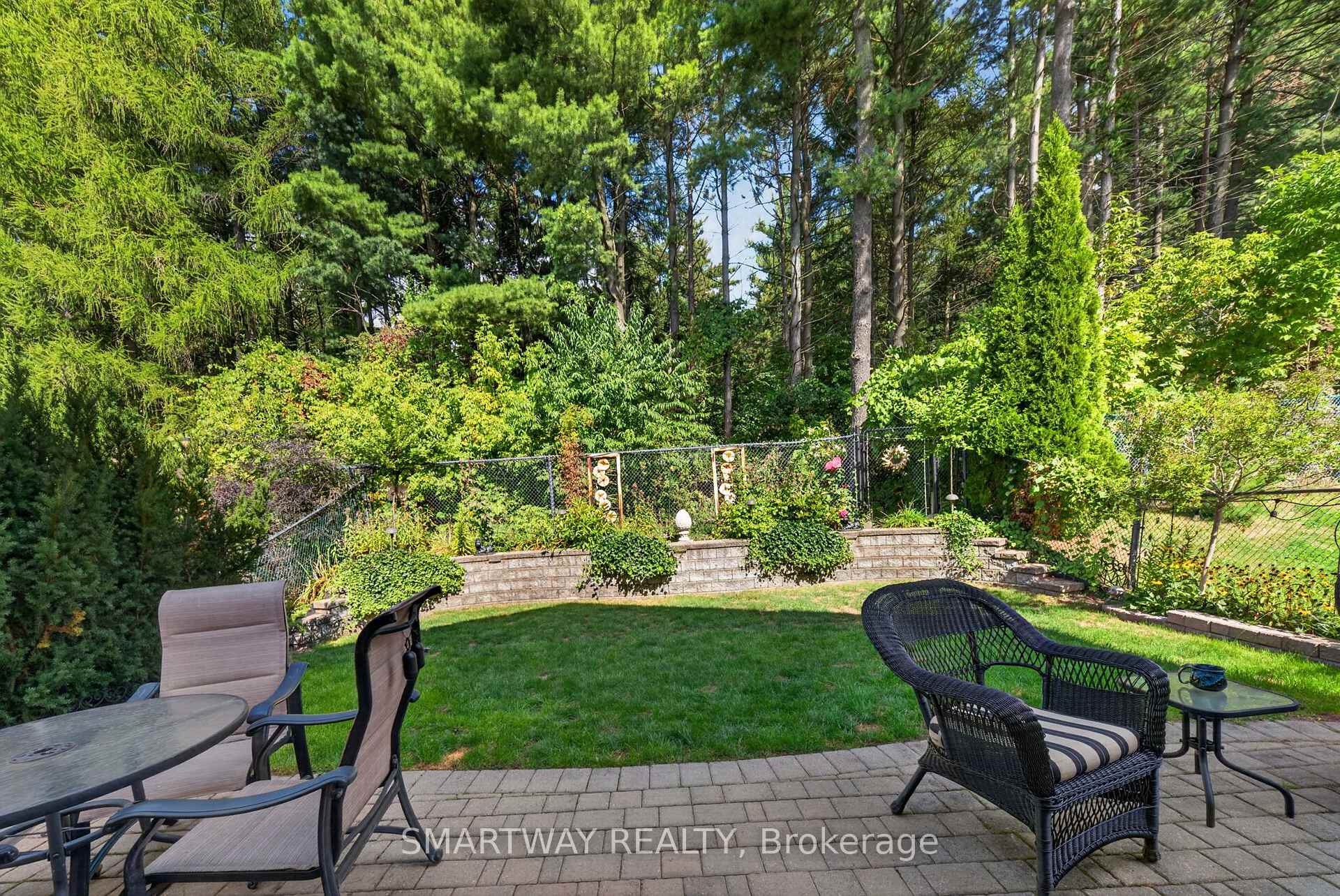Photo 37 of 102 Rawling Crescent, Brampton, Heart Lake East — HOMEH