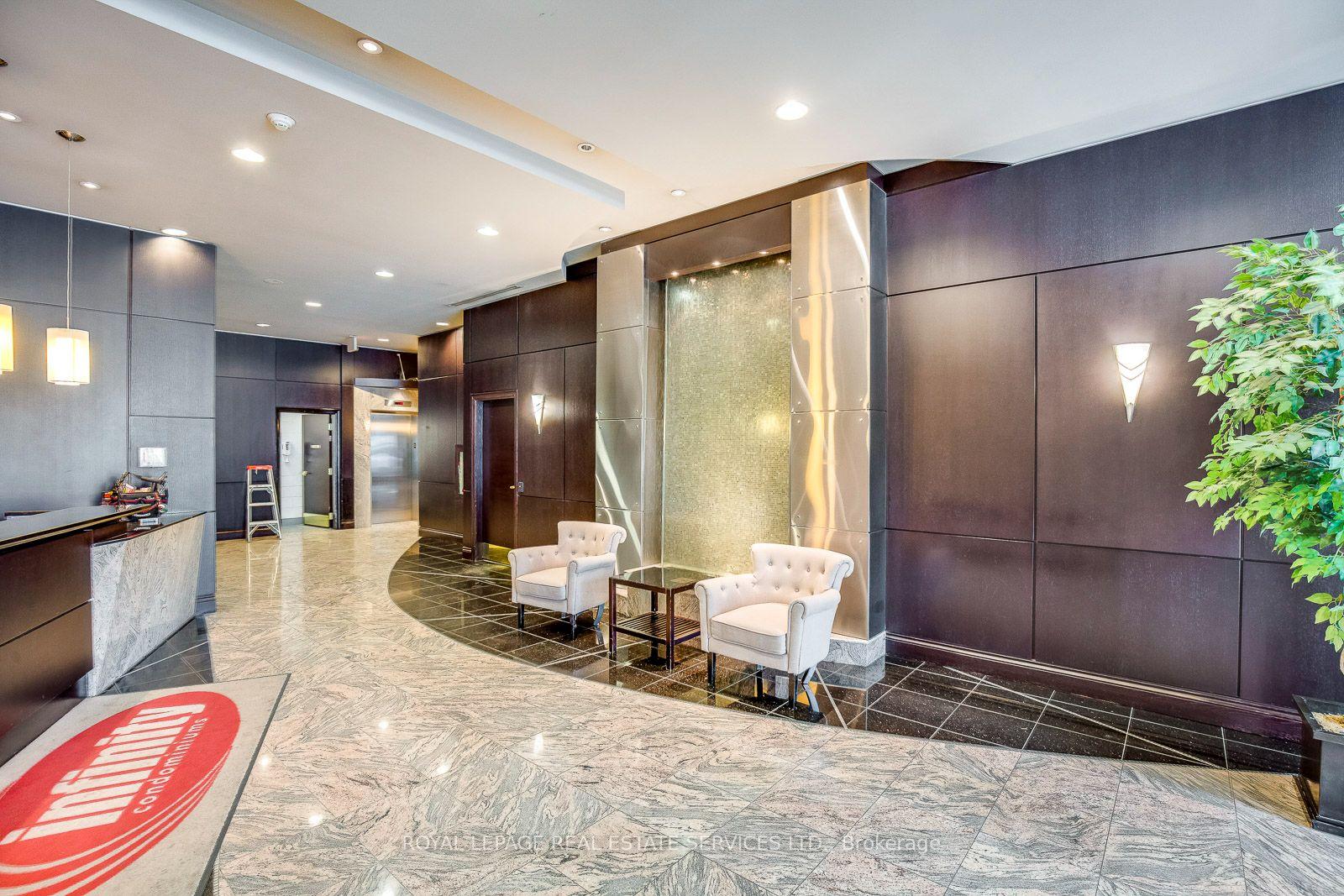 Photo 3 of Unit 2012, 30 Grand Trunk Crescent, Toronto, Waterfront Communities — HOMEH