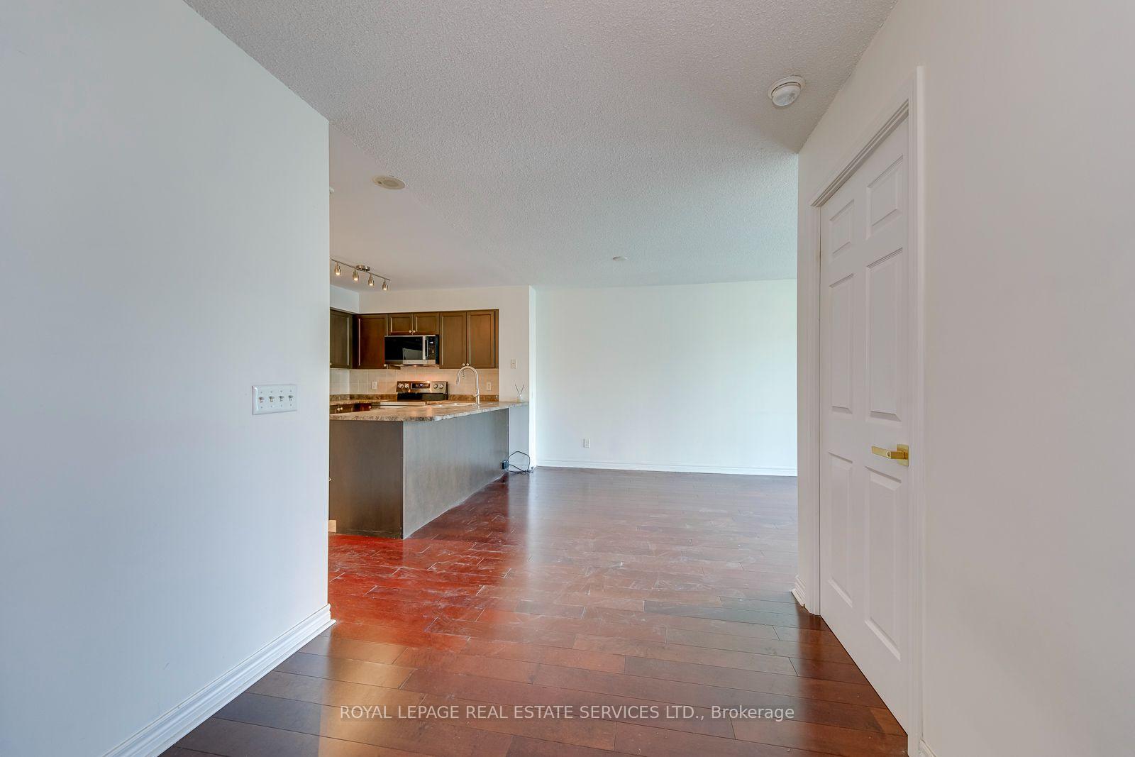 Photo 11 of Unit 2012, 30 Grand Trunk Crescent, Toronto, Waterfront Communities — HOMEH