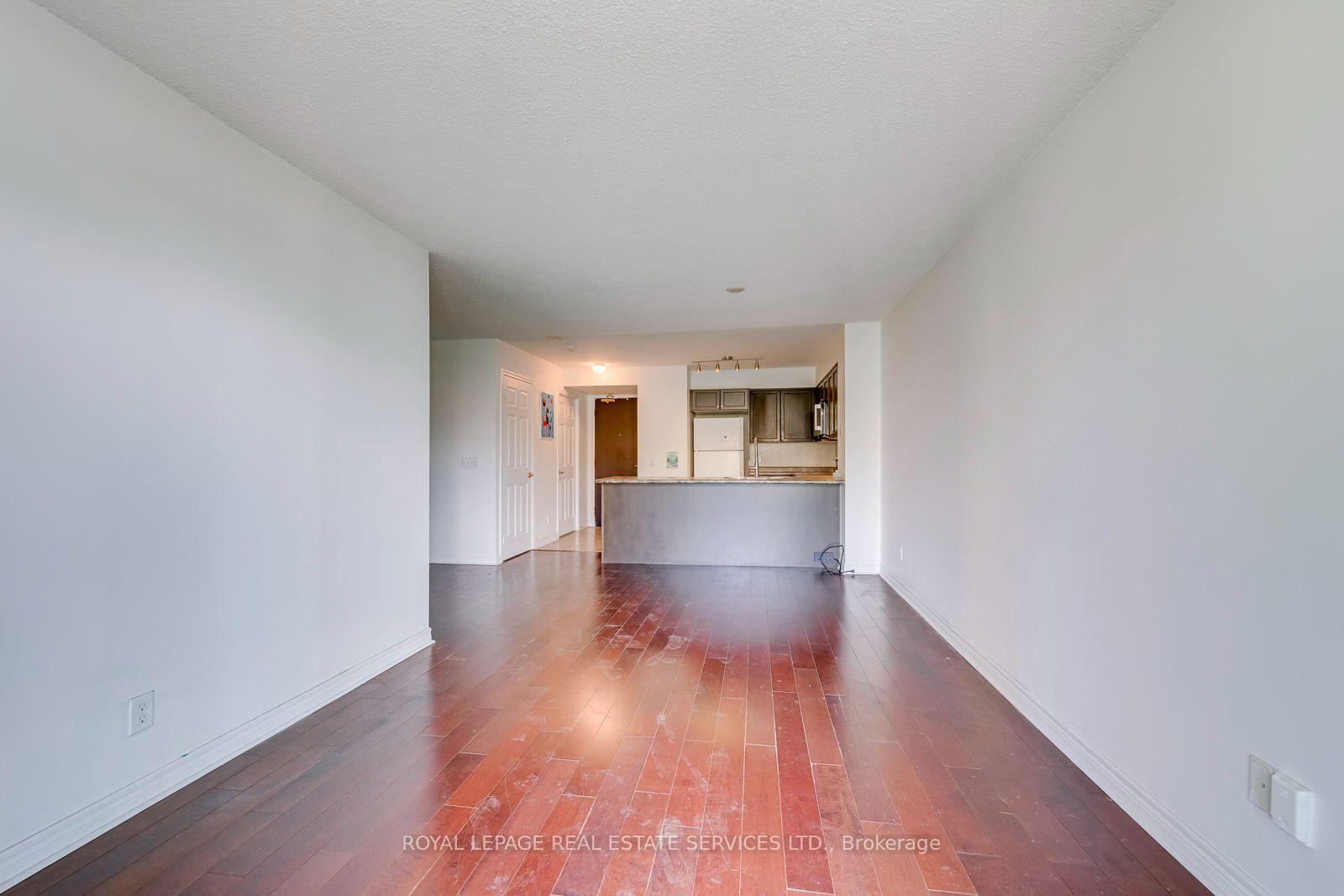 Photo 15 of Unit 2012, 30 Grand Trunk Crescent, Toronto, Waterfront Communities — HOMEH