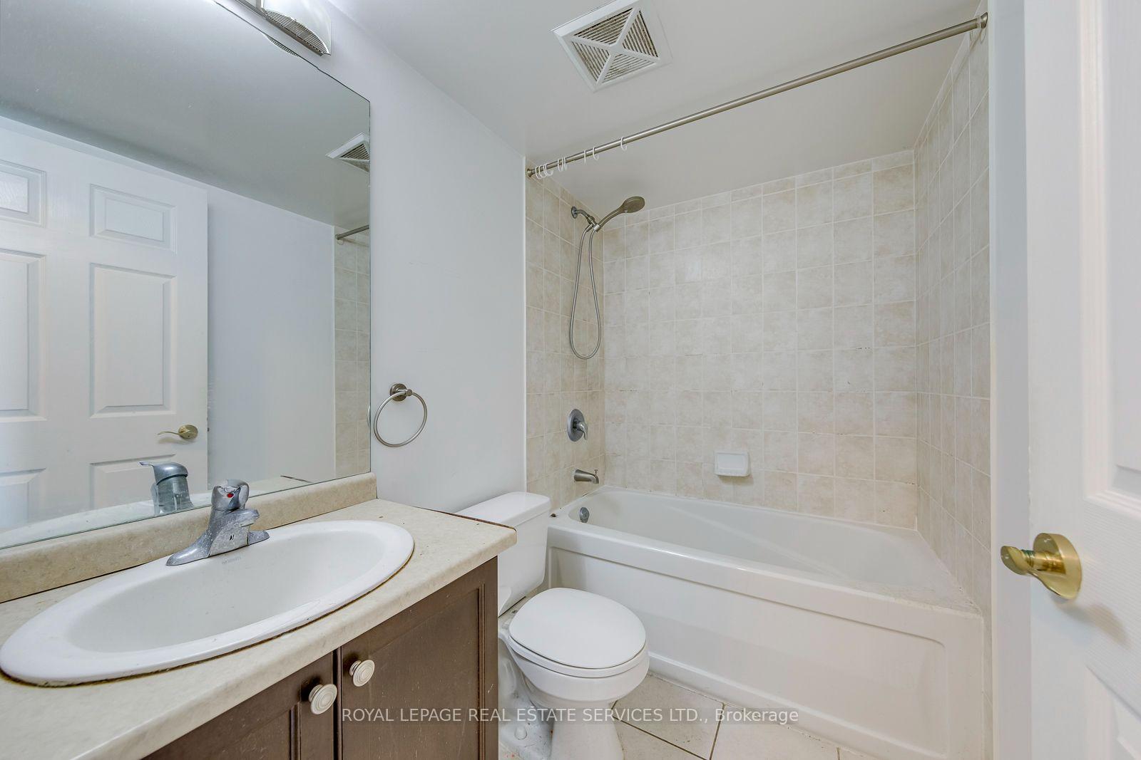 Photo 25 of Unit 2012, 30 Grand Trunk Crescent, Toronto, Waterfront Communities — HOMEH