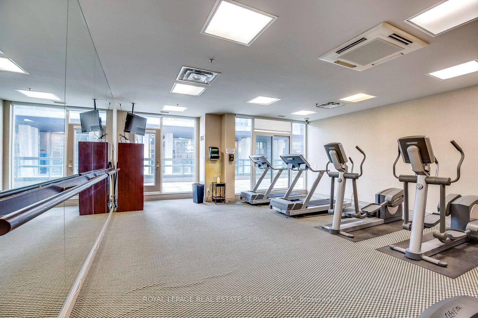 Photo 29 of Unit 2012, 30 Grand Trunk Crescent, Toronto, Waterfront Communities — HOMEH