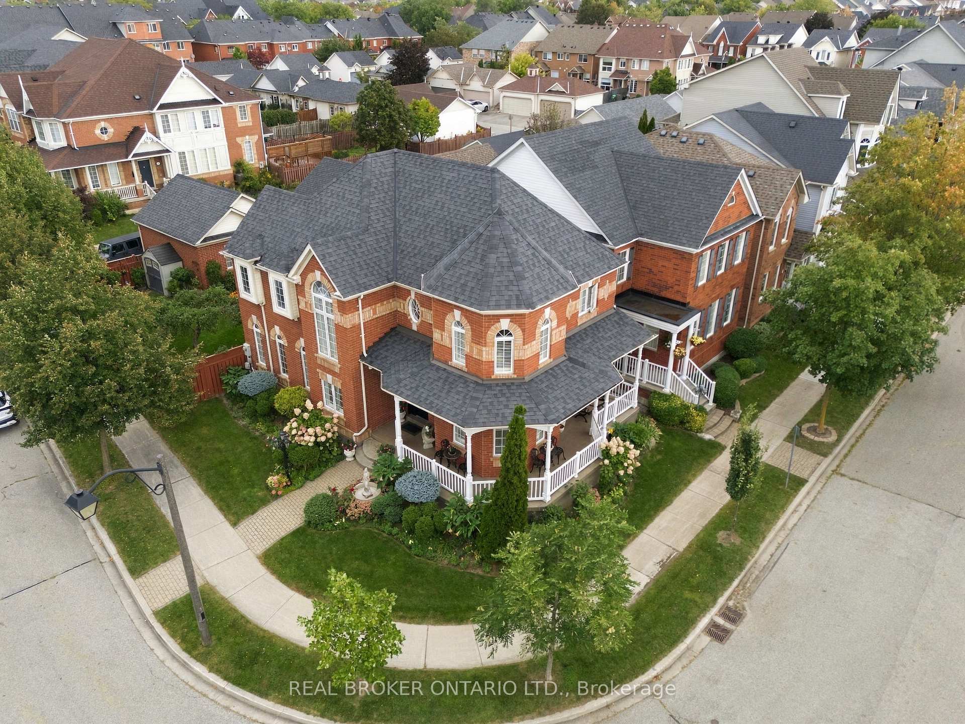 Photo 2 of 33 Pascoe Drive, Markham, Cornell — HOMEH
