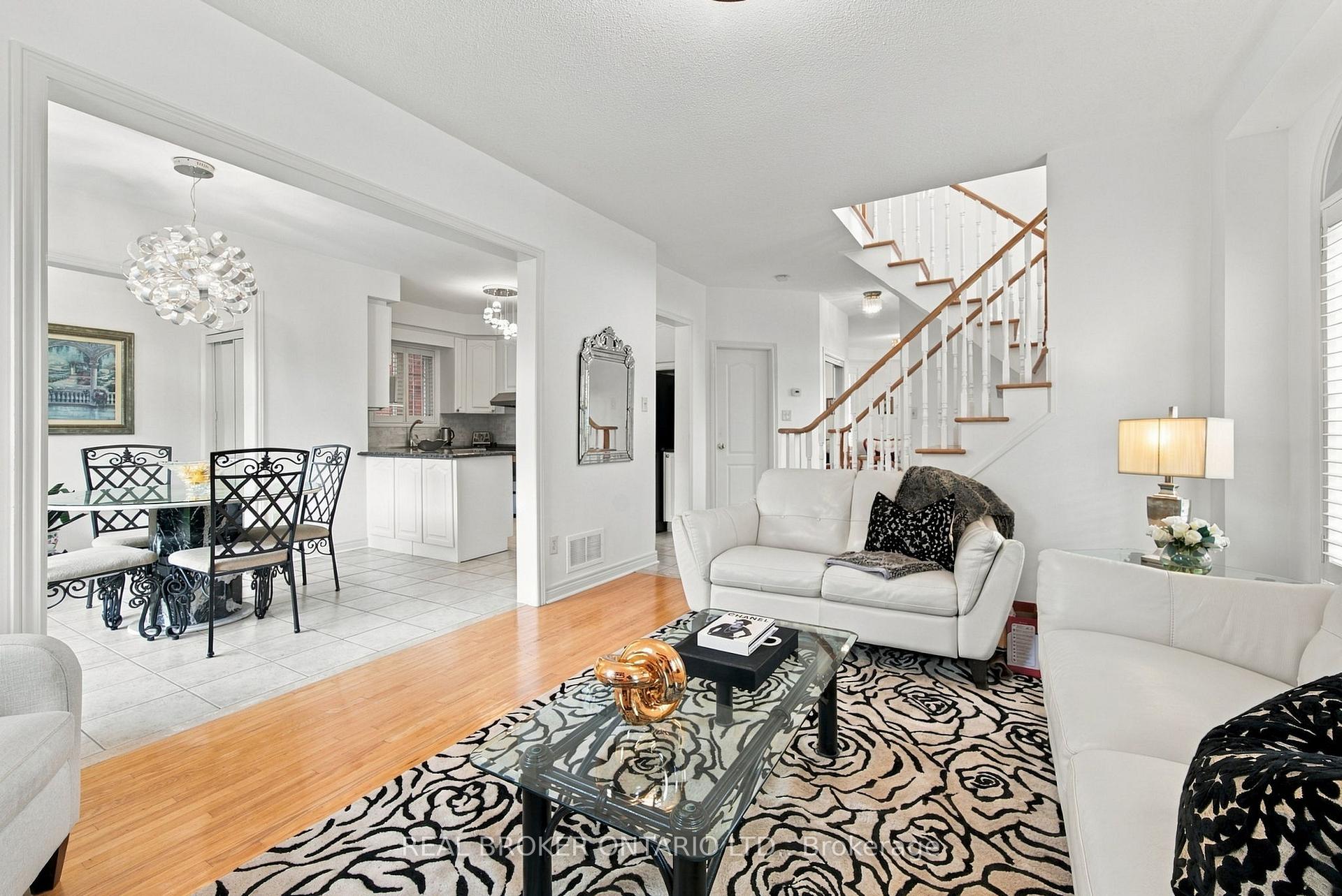 Photo 12 of 33 Pascoe Drive, Markham, Cornell — HOMEH
