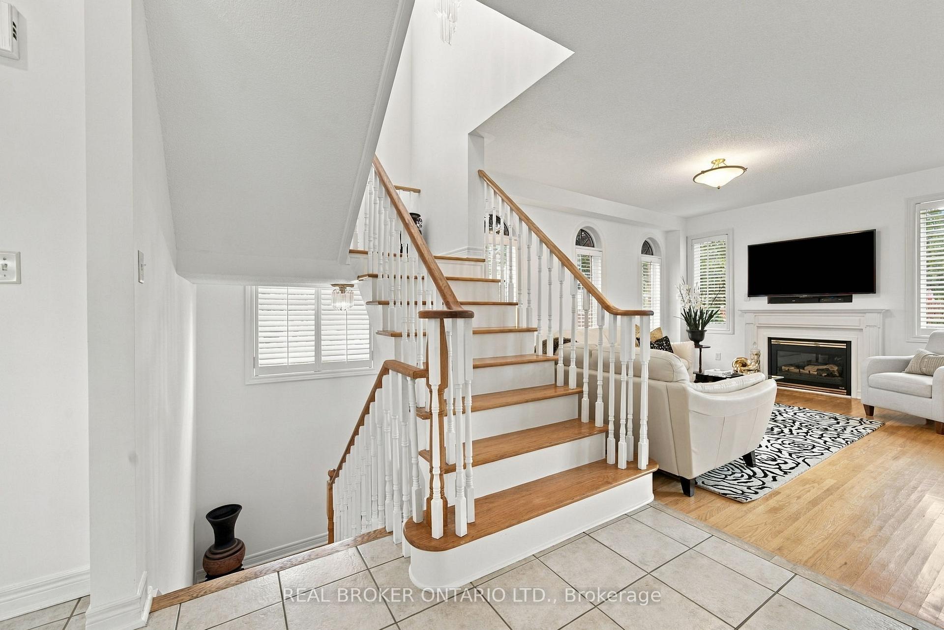 Photo 20 of 33 Pascoe Drive, Markham, Cornell — HOMEH