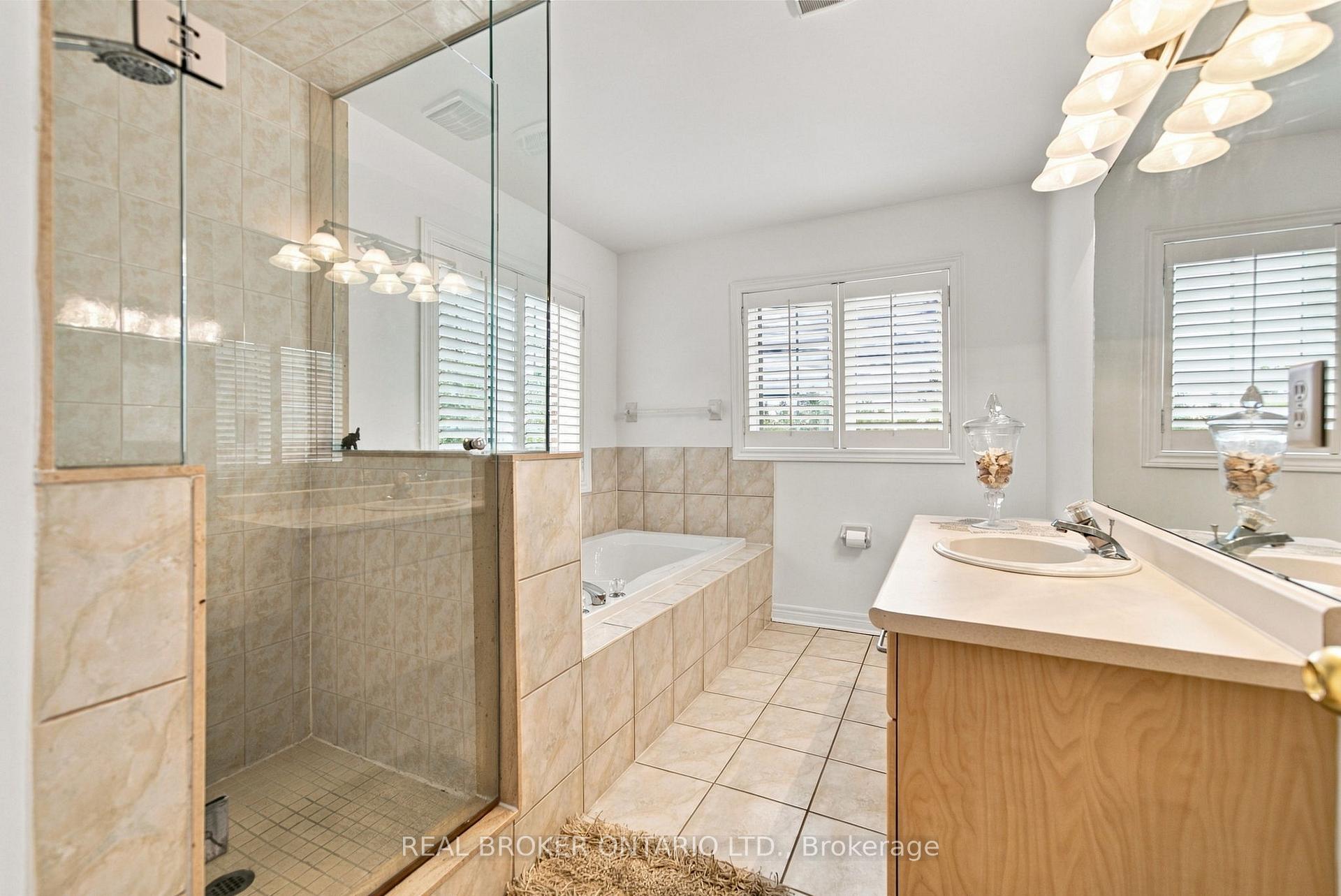 Photo 24 of 33 Pascoe Drive, Markham, Cornell — HOMEH