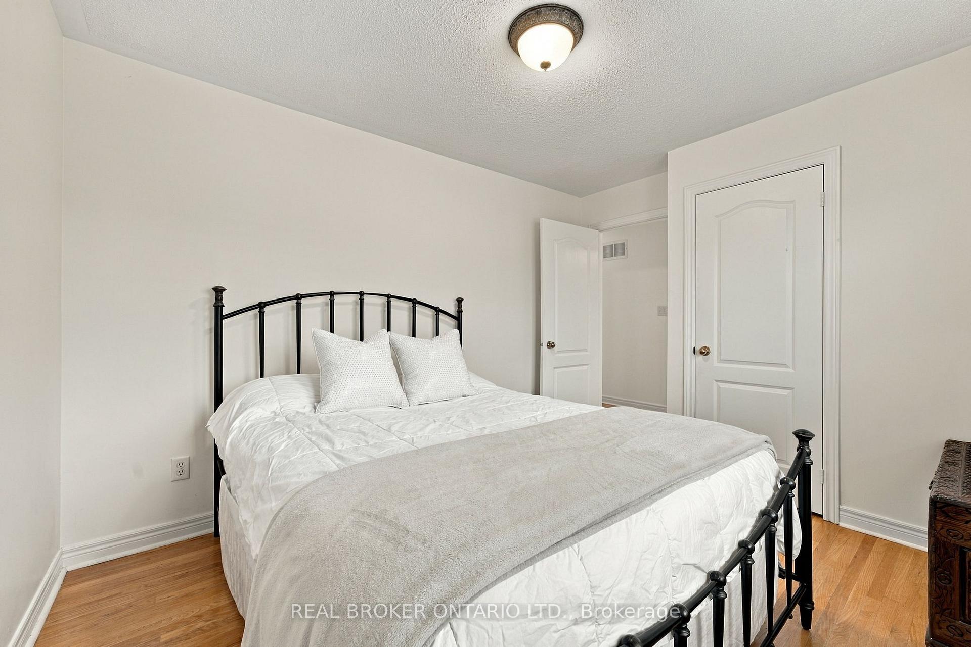 Photo 26 of 33 Pascoe Drive, Markham, Cornell — HOMEH