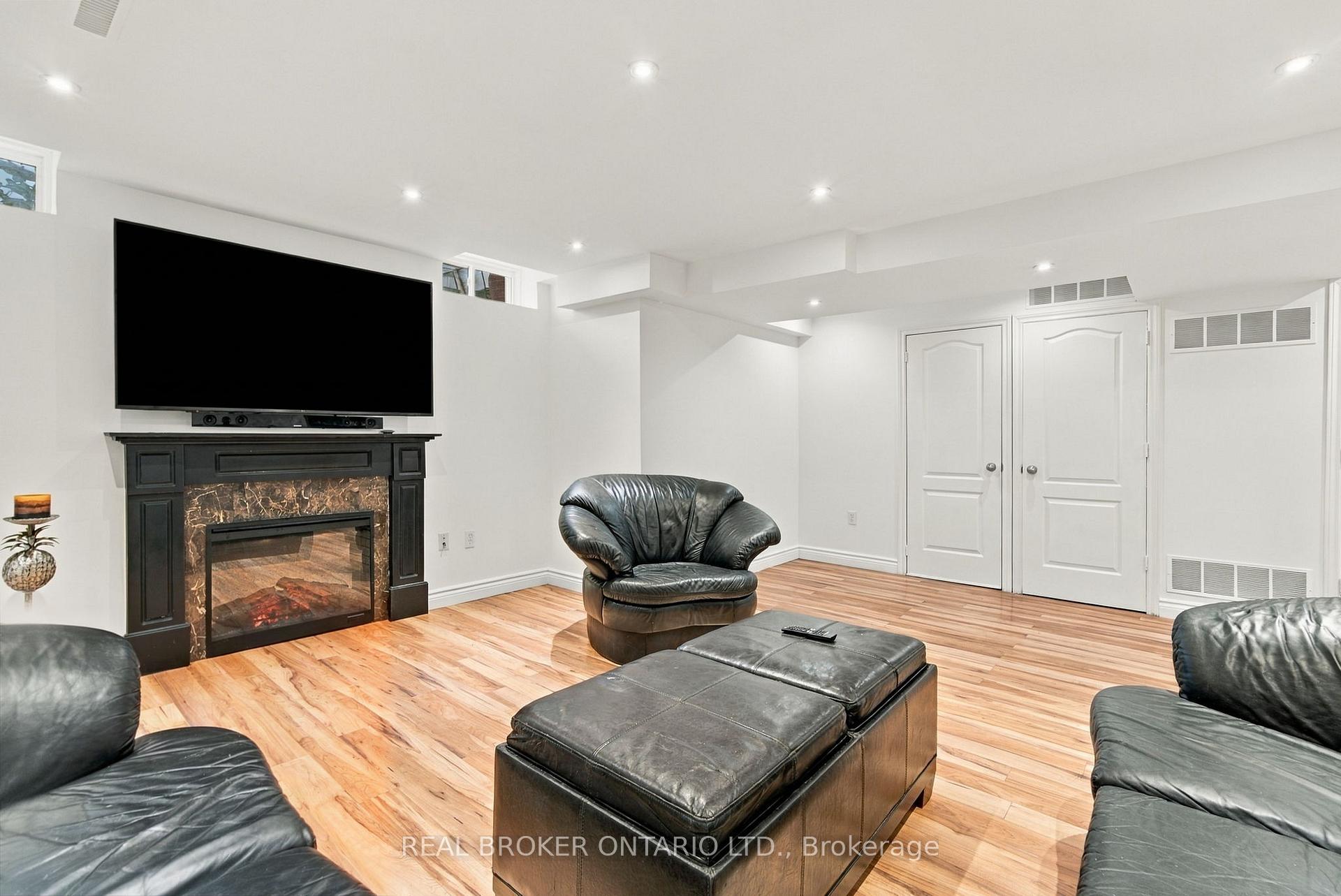 Photo 32 of 33 Pascoe Drive, Markham, Cornell — HOMEH