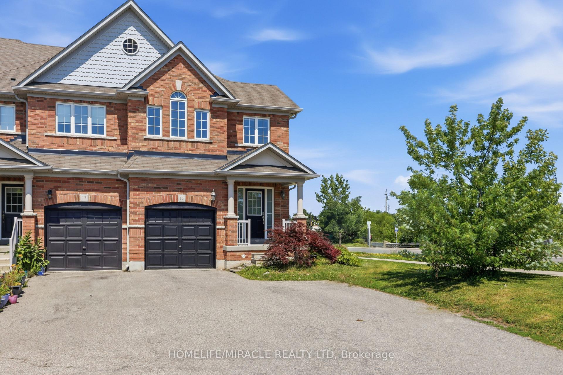 Photo 2 of 15 Mcphail Place, Hamilton, Waterdown — HOMEH