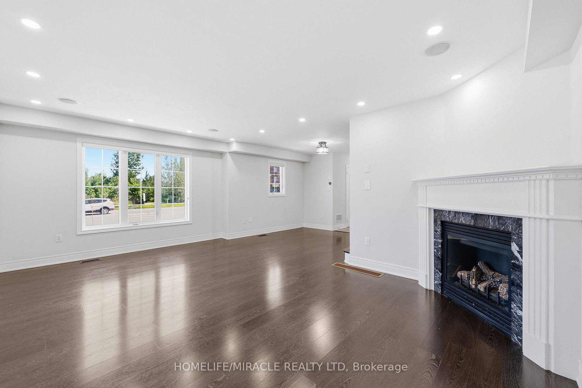 Photo 13 of 15 Mcphail Place, Hamilton, Waterdown — HOMEH