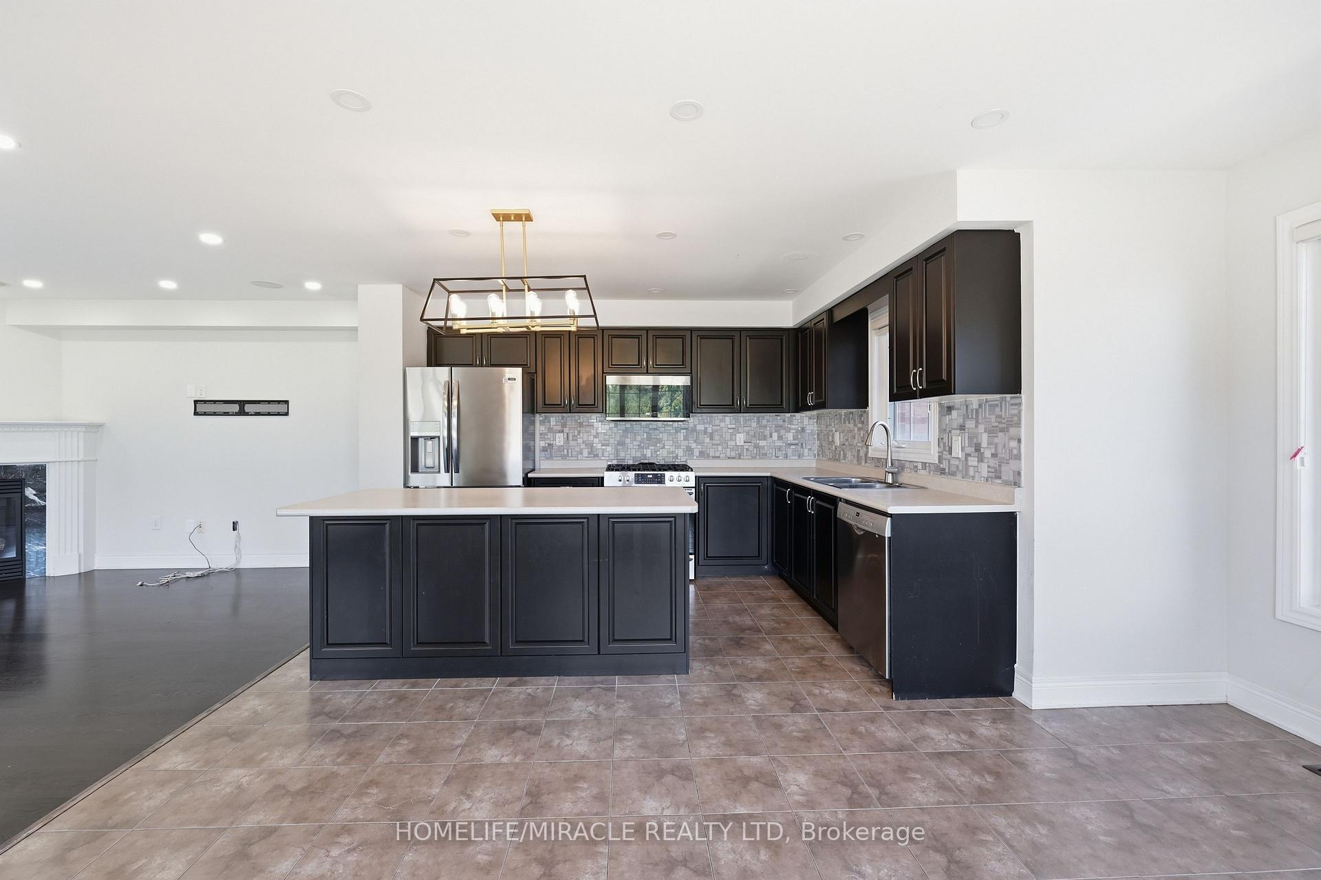 Photo 16 of 15 Mcphail Place, Hamilton, Waterdown — HOMEH