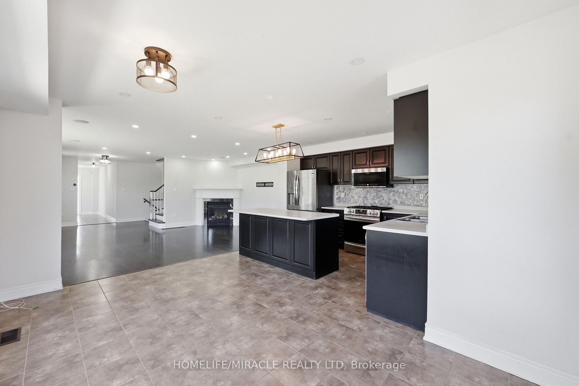Photo 17 of 15 Mcphail Place, Hamilton, Waterdown — HOMEH