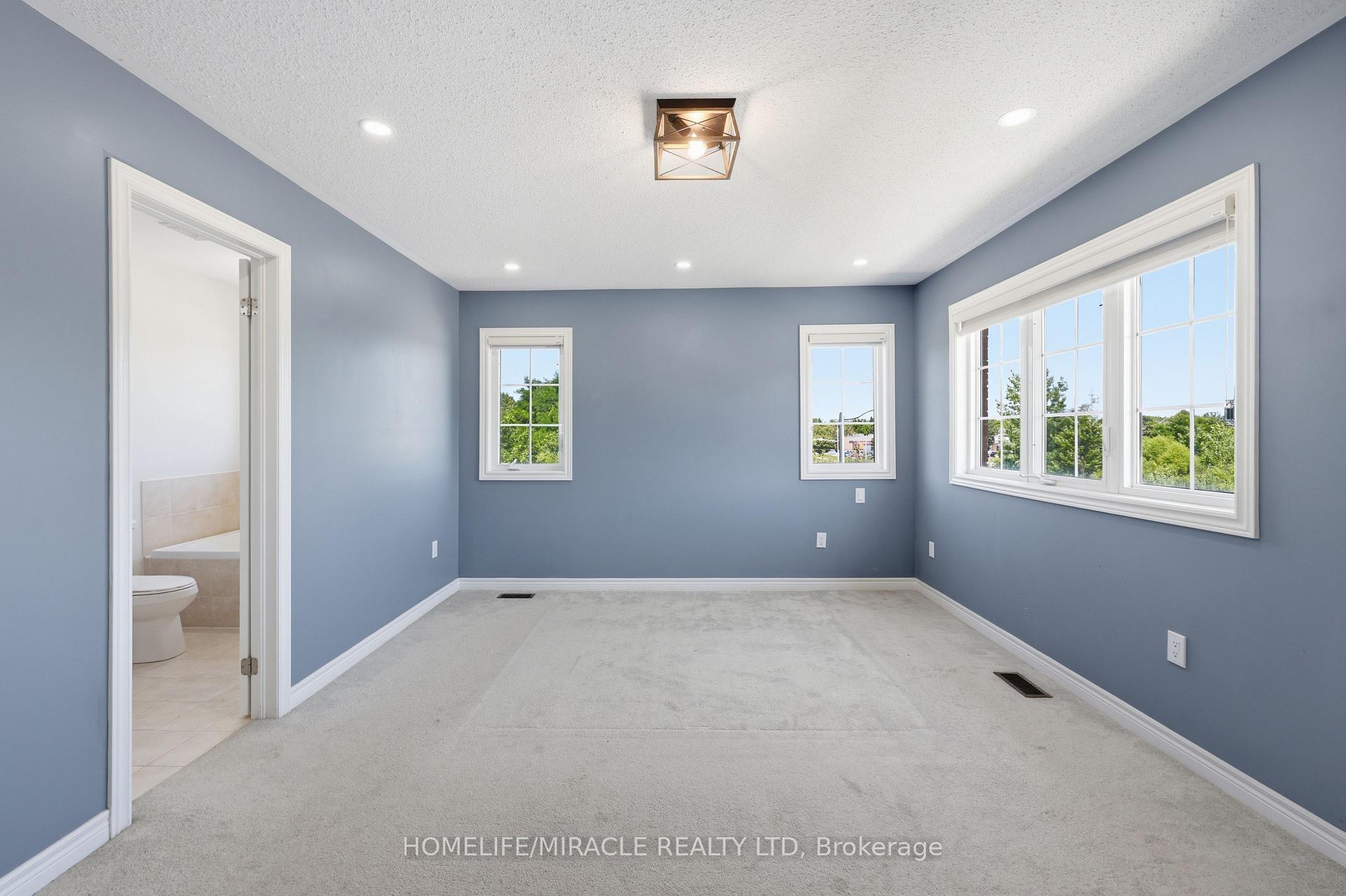 Photo 28 of 15 Mcphail Place, Hamilton, Waterdown — HOMEH